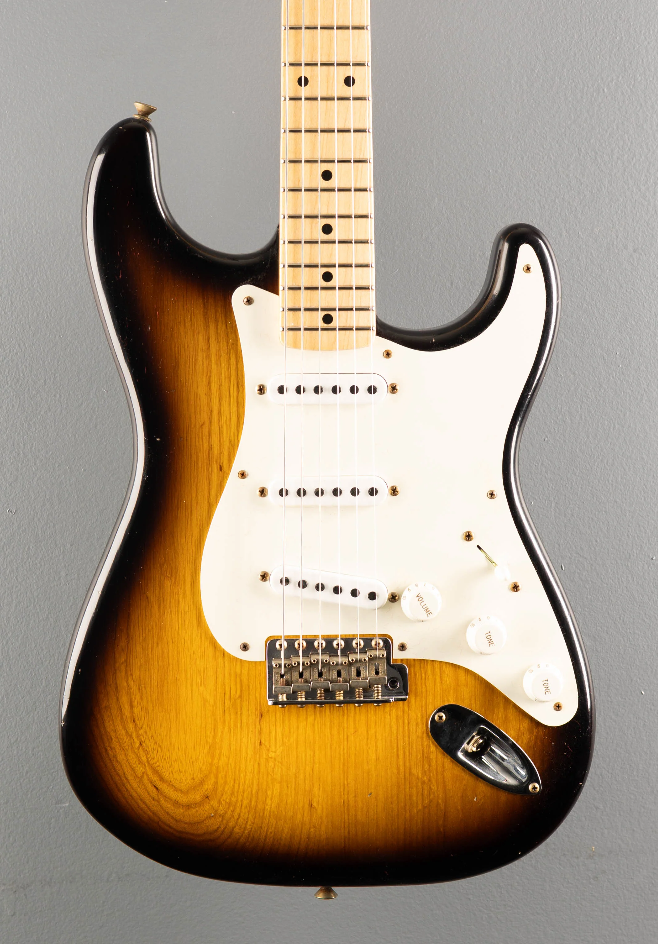 1955 Journeyman Relic Stratocaster - Two Tone Sunburst - Image 2