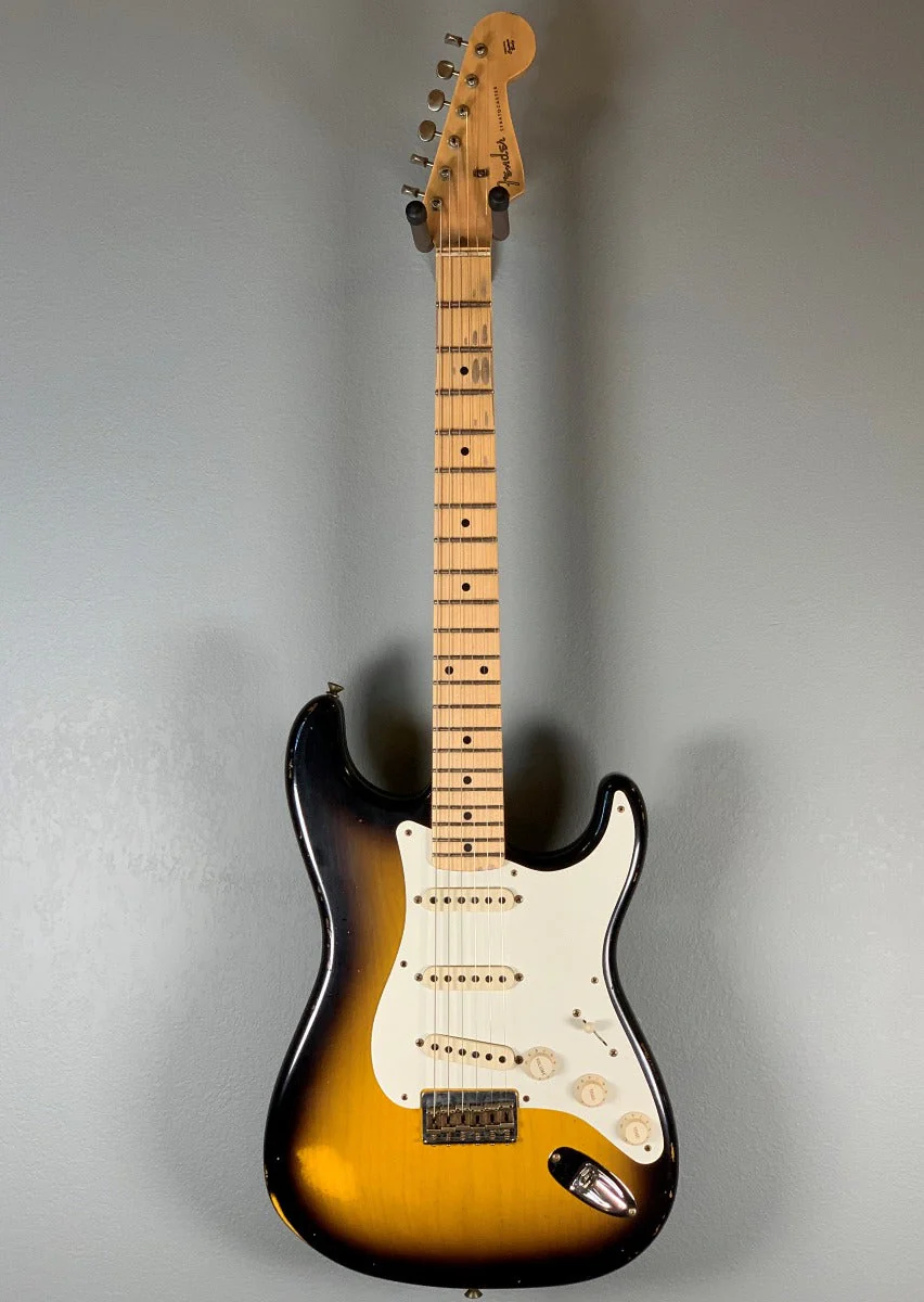 1957 Relic Hardtail Strat-2 Tone Sunburst - Image 3