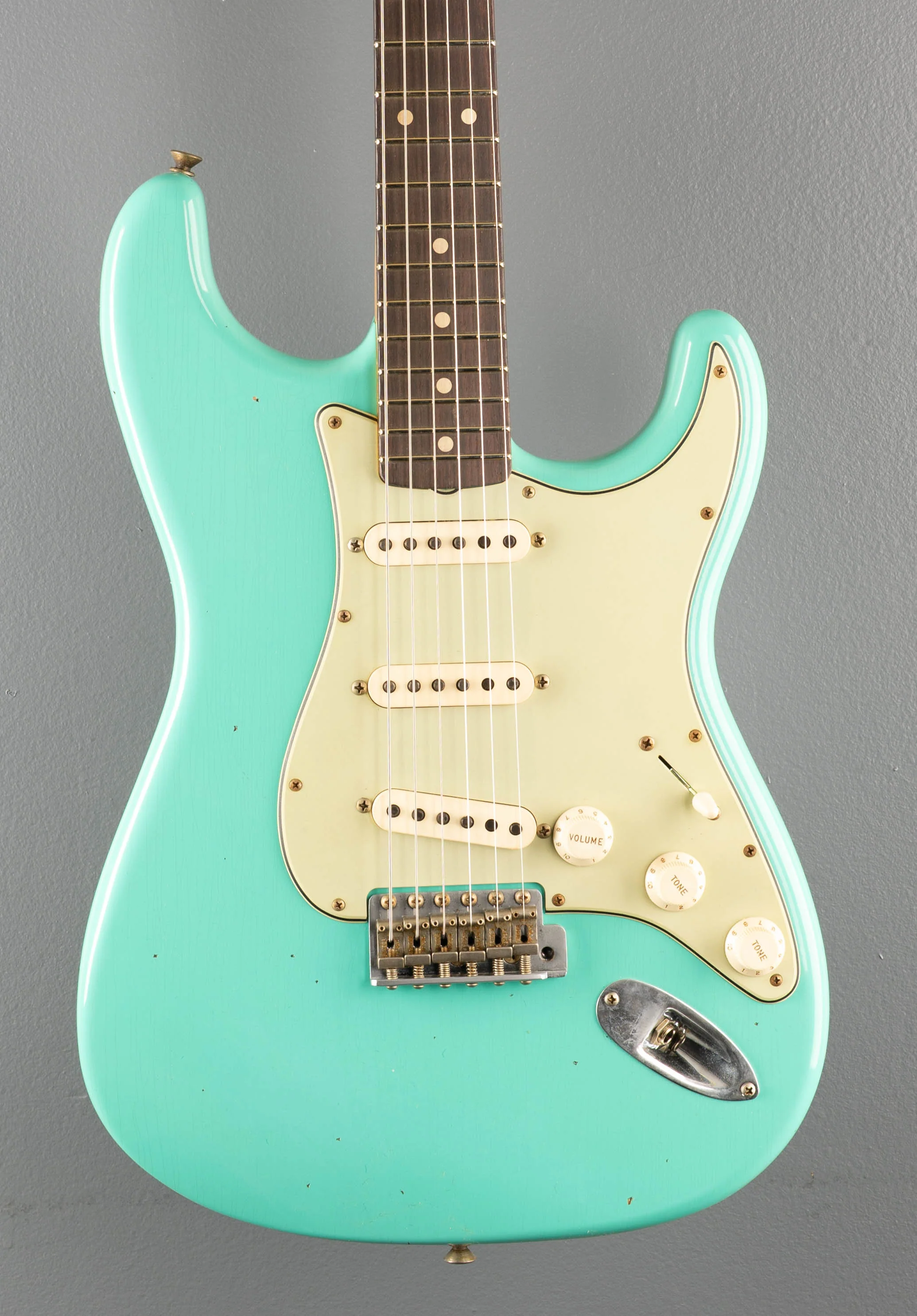1960 Journeyman Relic Stratocaster - Aged Seafoam Green - Image 2