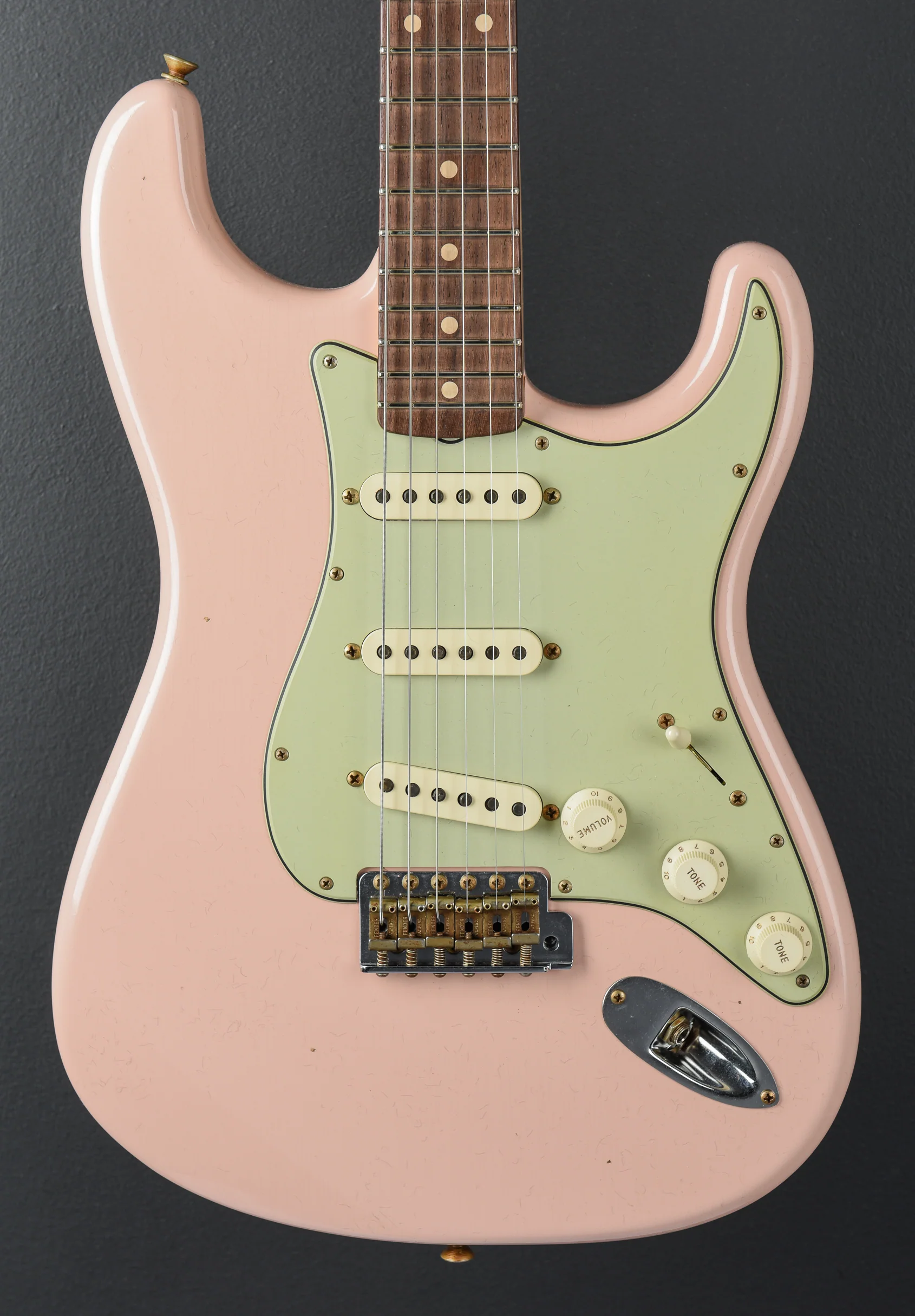 1960 Journeyman Relic Stratocaster - Shell Pink - Image 2
