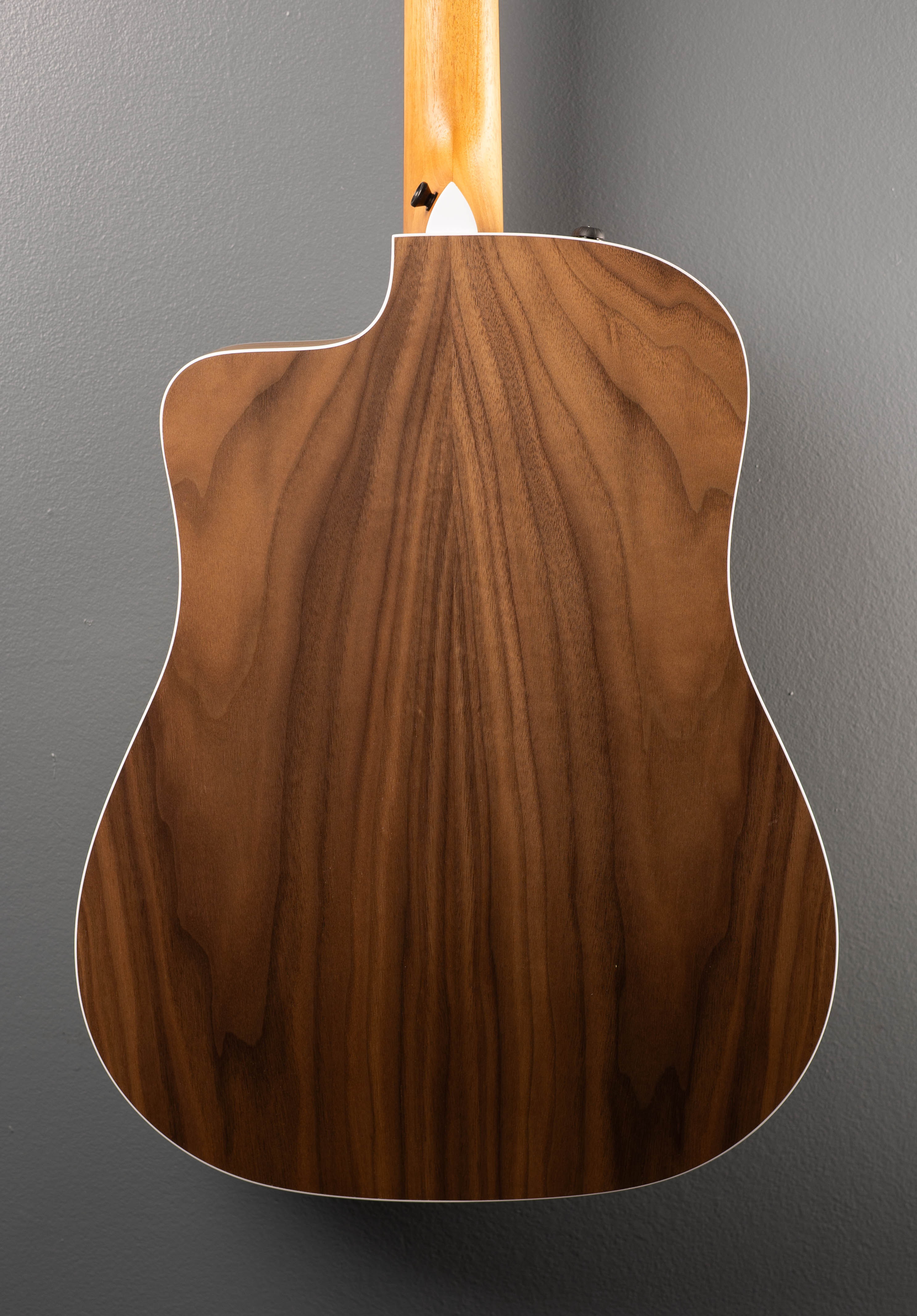 210CE Walnut - Image 4