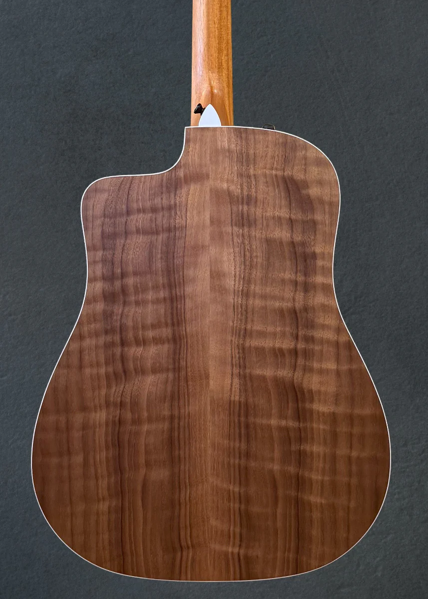 USED 210CE Walnut '26 - Image 4