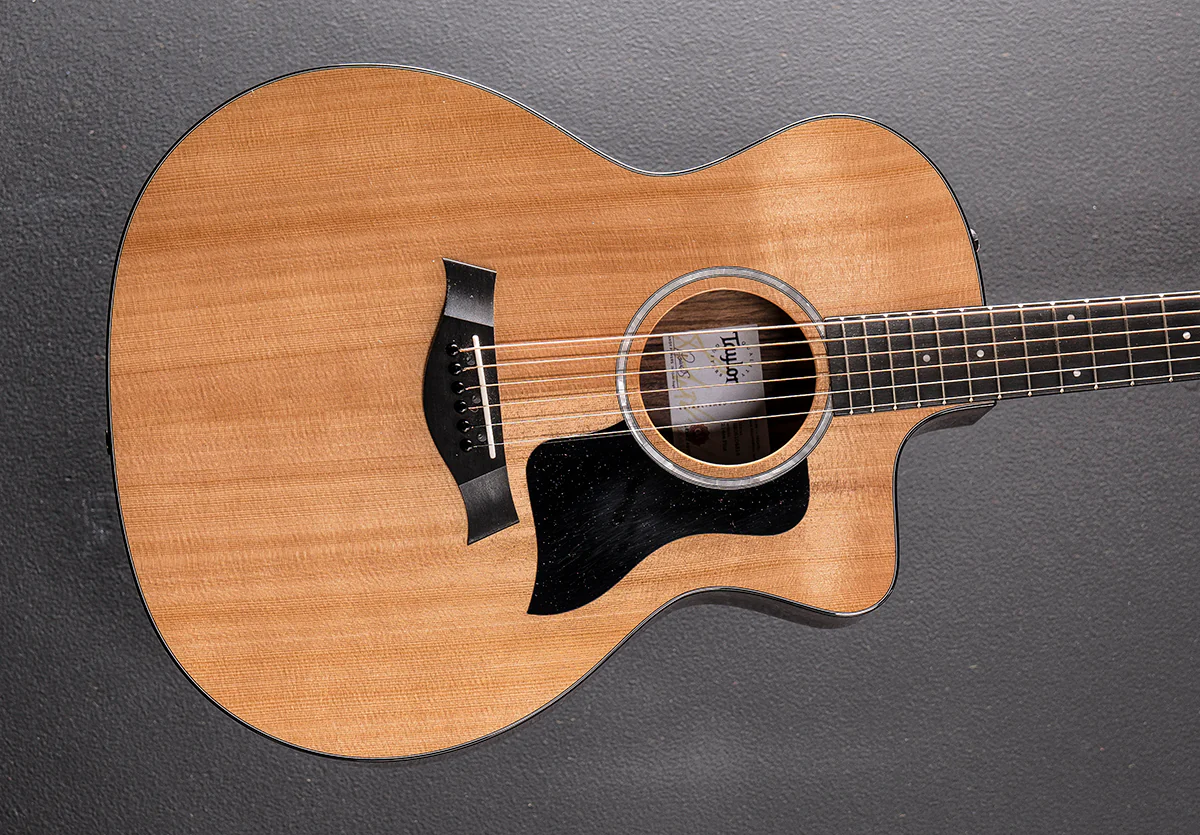USED 214CE Plus '24