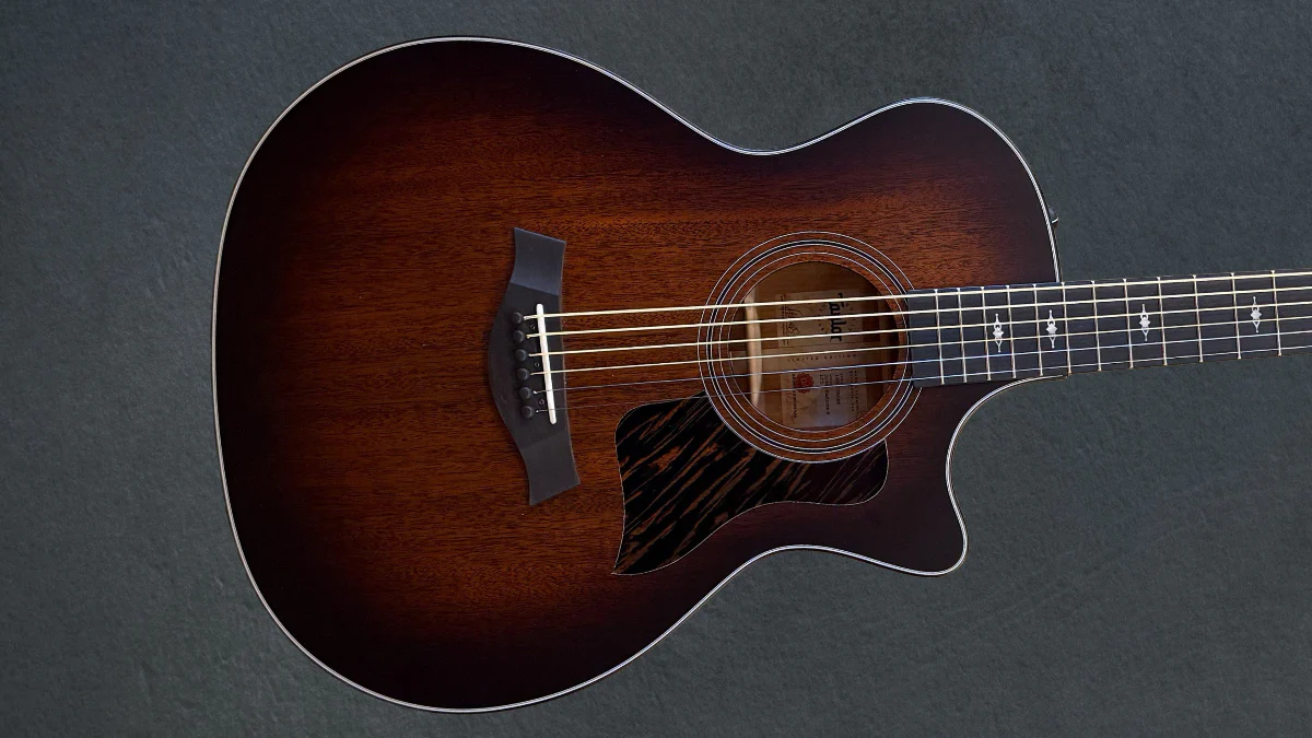 324ce Baritone-8 LTD