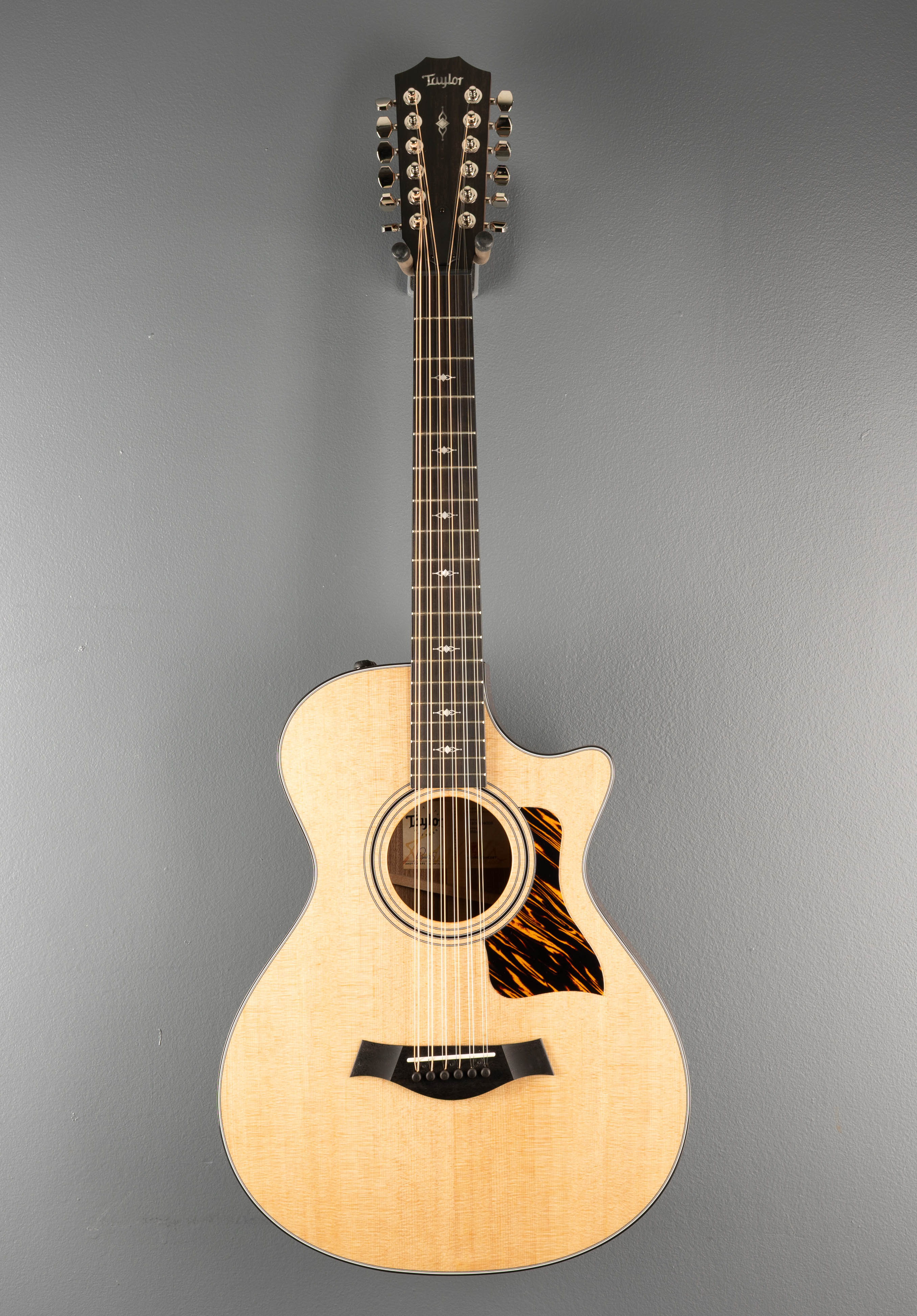 USED 352CE 12 String, '24 - Image 3