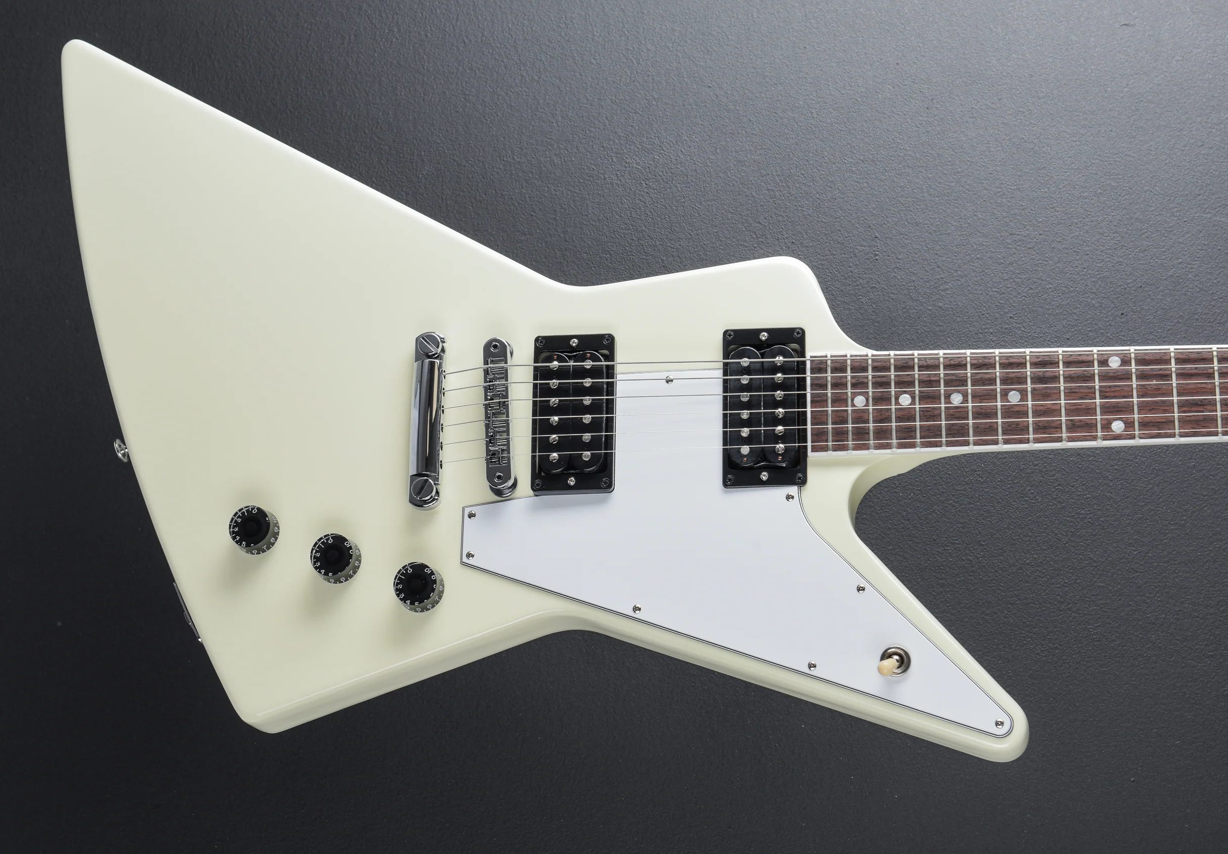 70's Explorer - Classic White
