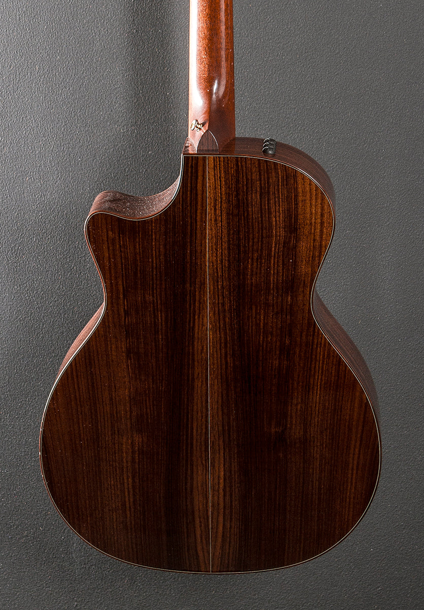 USED 714CE '05 - Image 4