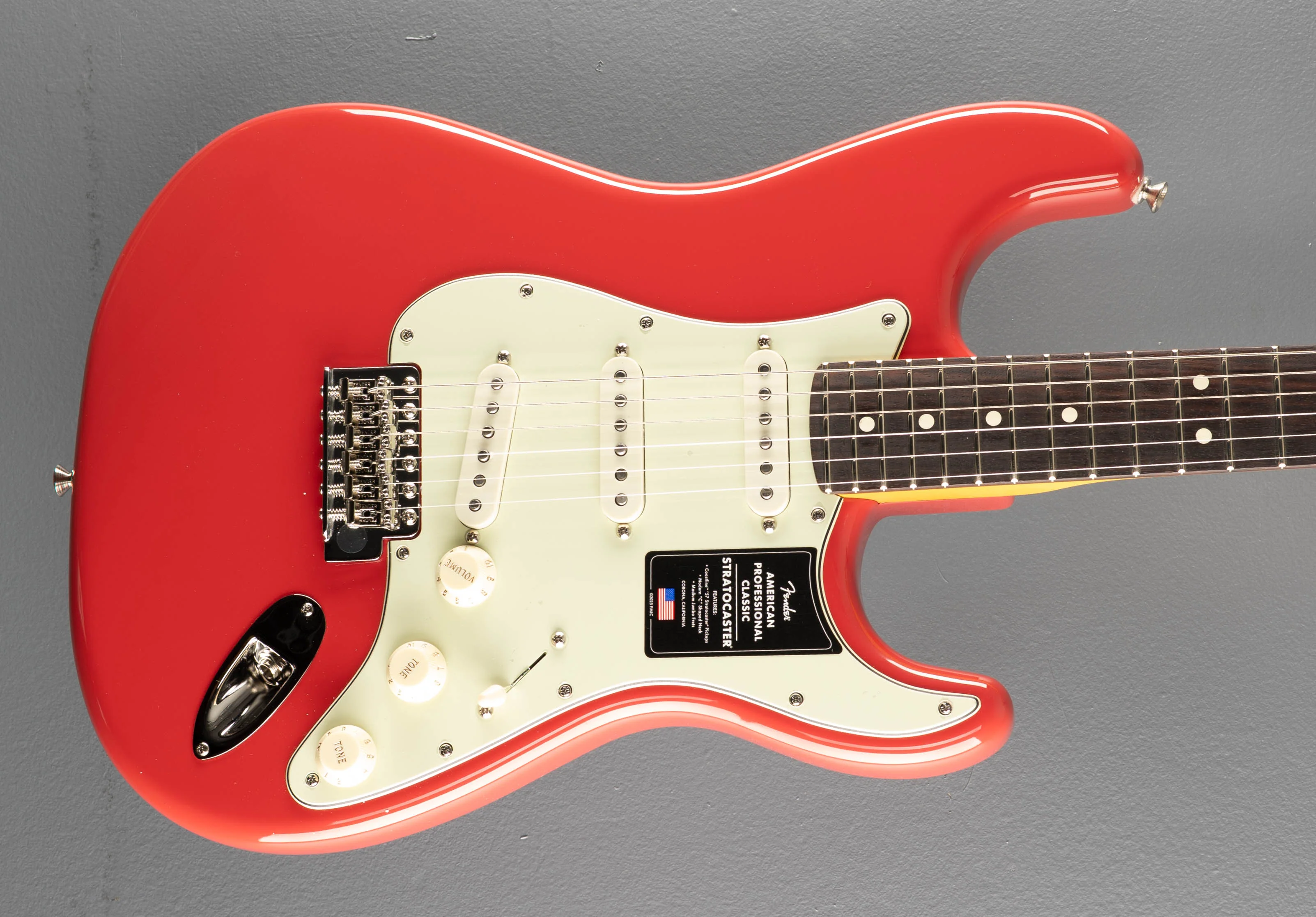 American Professional Classic Stratocaster - Faded Dakota Red w/Rosewood
