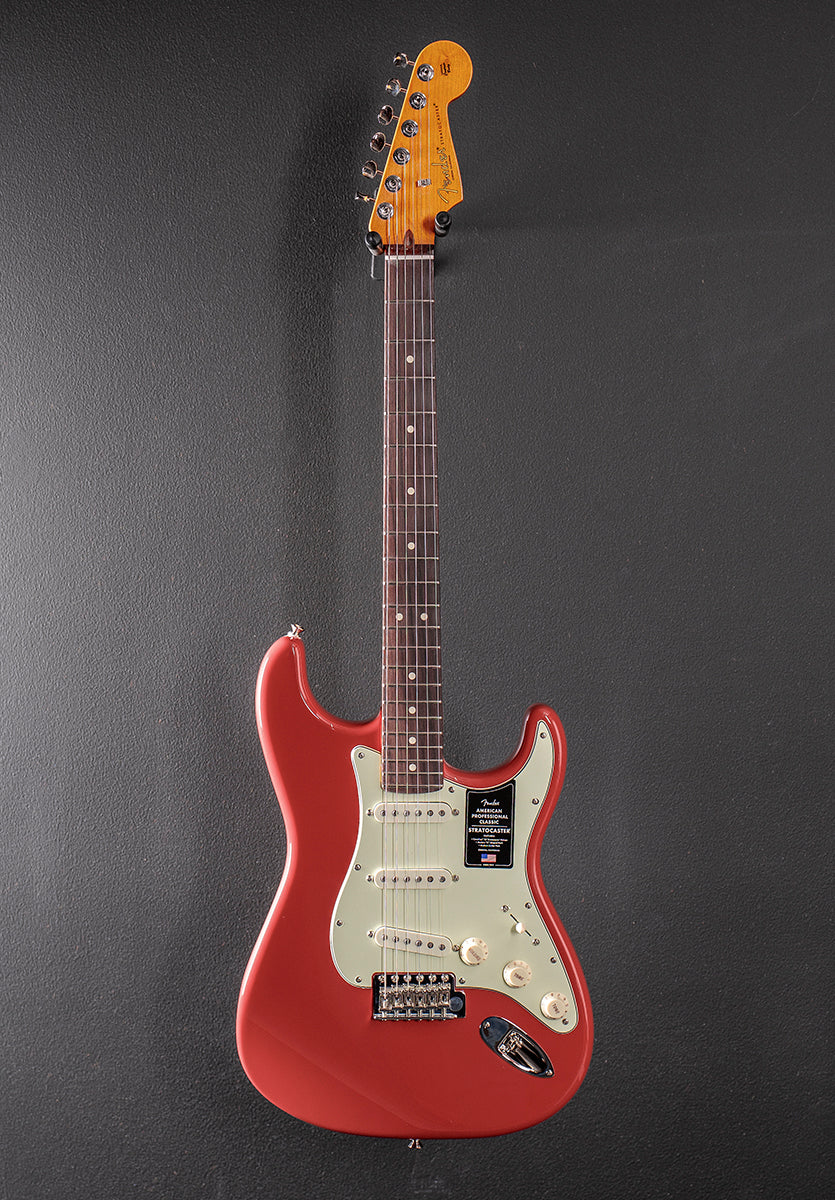 American Professional Classic Stratocaster - Faded Dakota Red w/Rosewood - Image 3