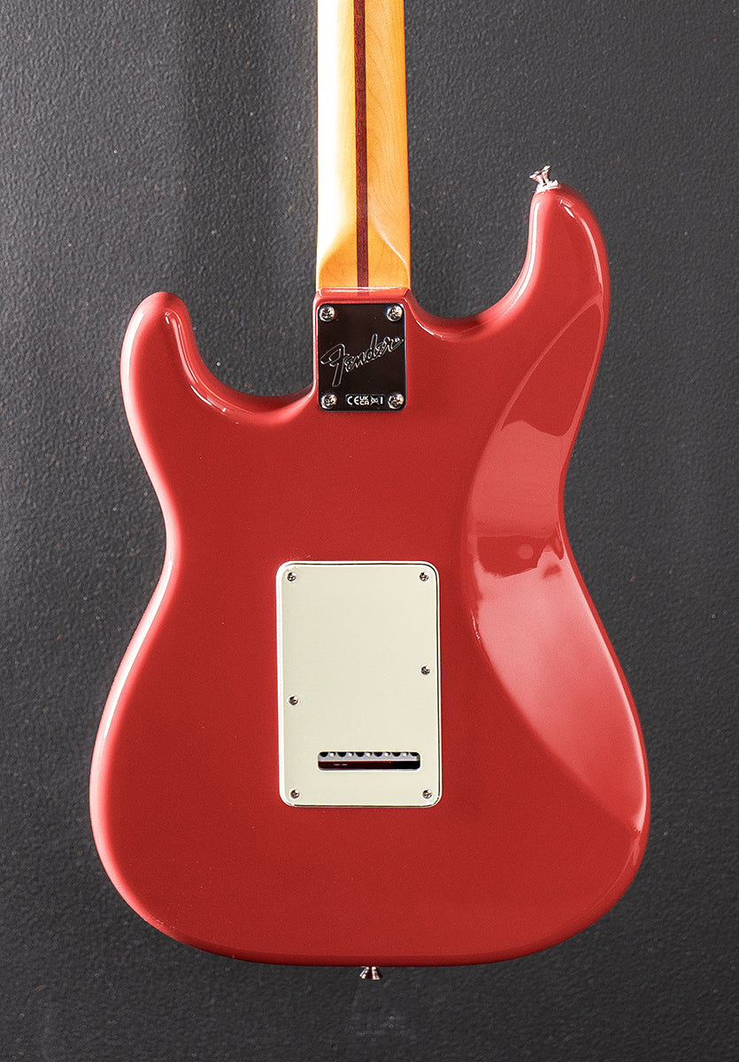 American Professional Classic Stratocaster - Faded Dakota Red w/Rosewood - Image 4