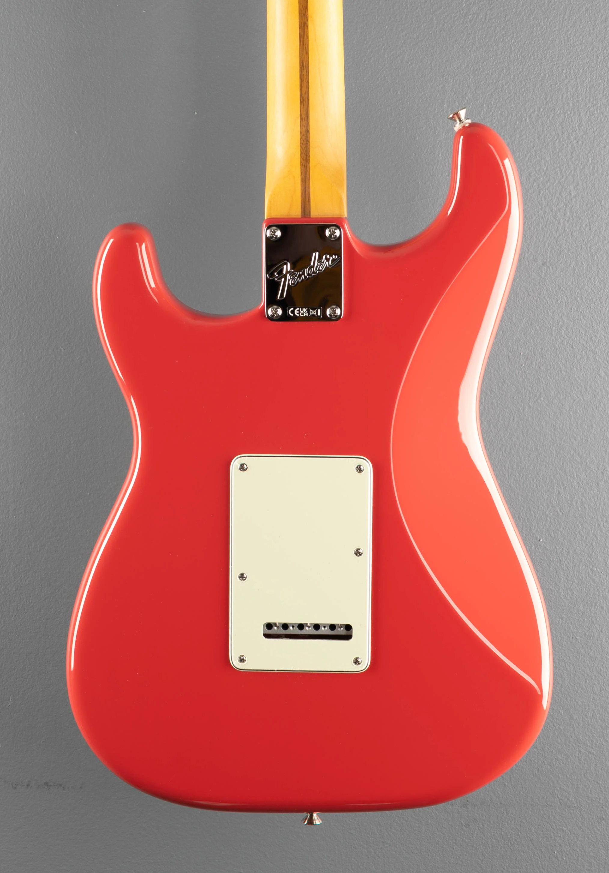 American Professional Classic Stratocaster - Faded Dakota Red w/Rosewood - Image 4