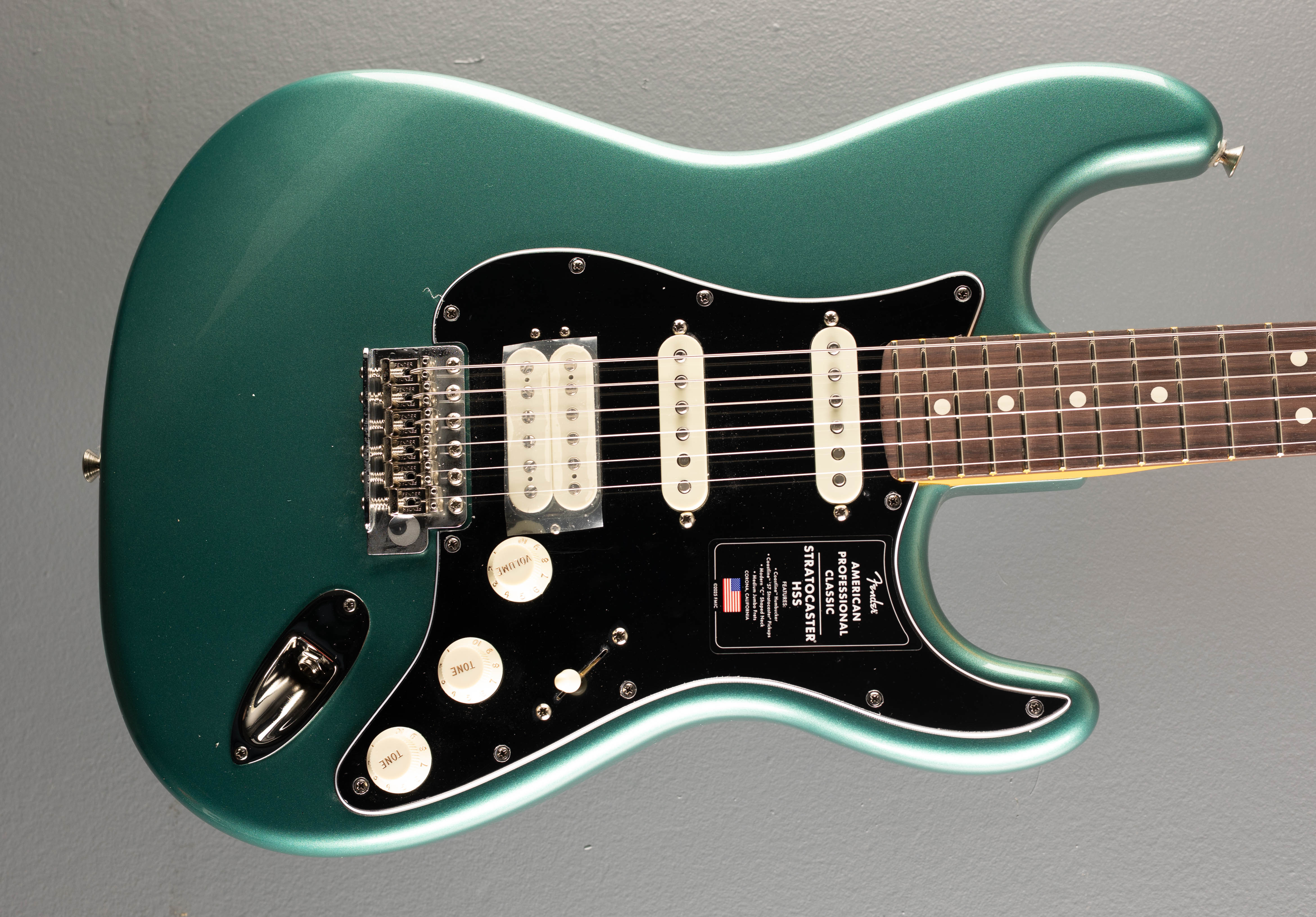 American Professional Classic Stratocaster HSS - Faded Sherwood Green Metallic