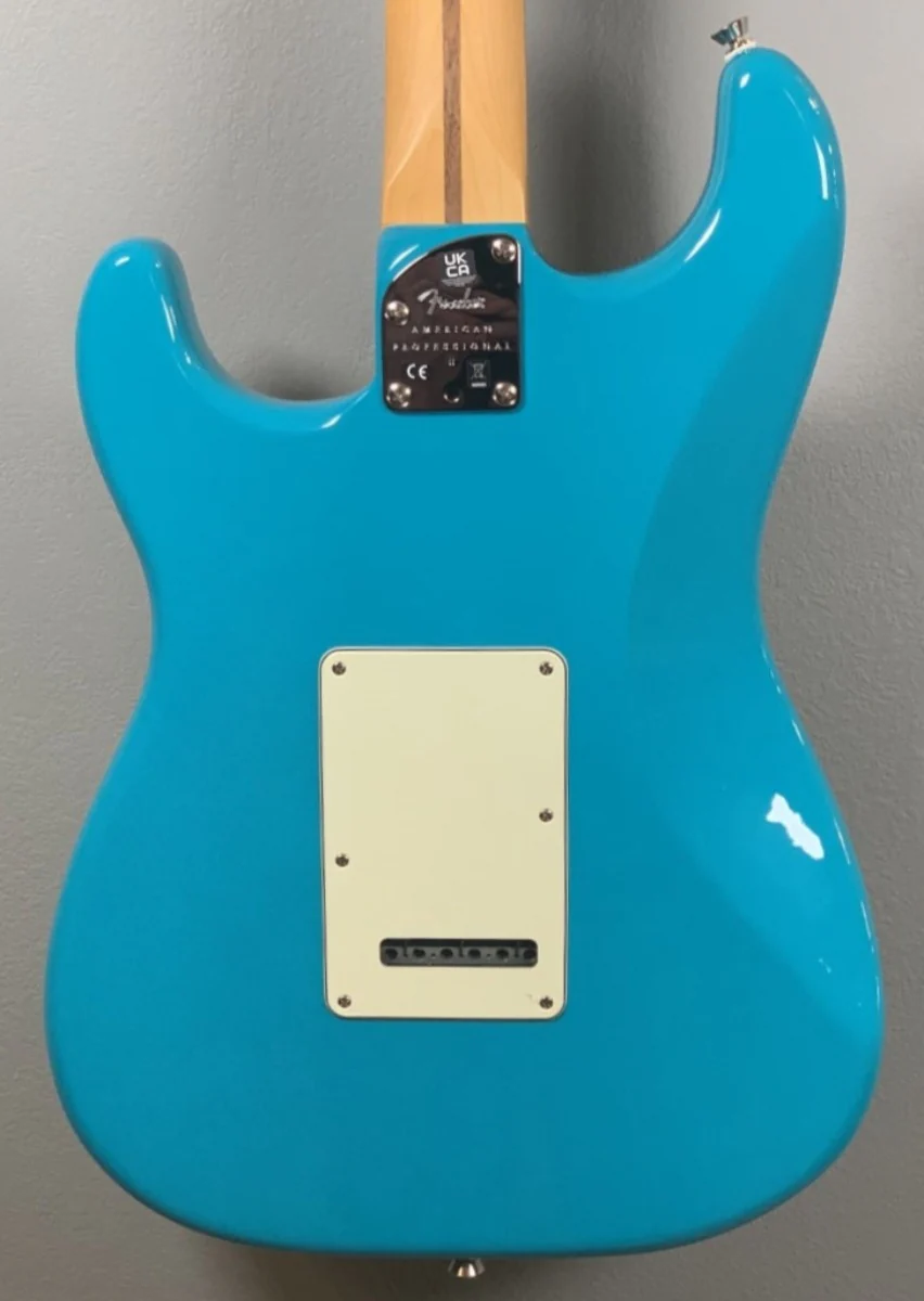 AMERICAN PROFESSIONAL II STRATOCASTER®- Miami Blue - Image 4