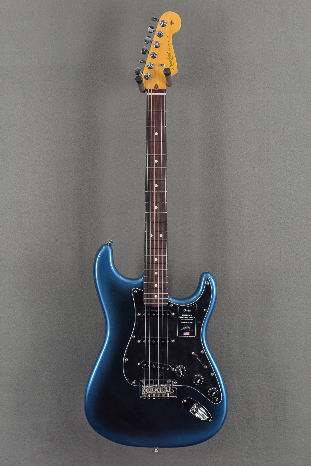 American Professional II Stratocaster – Dark Night w/Rosewood - Image 3