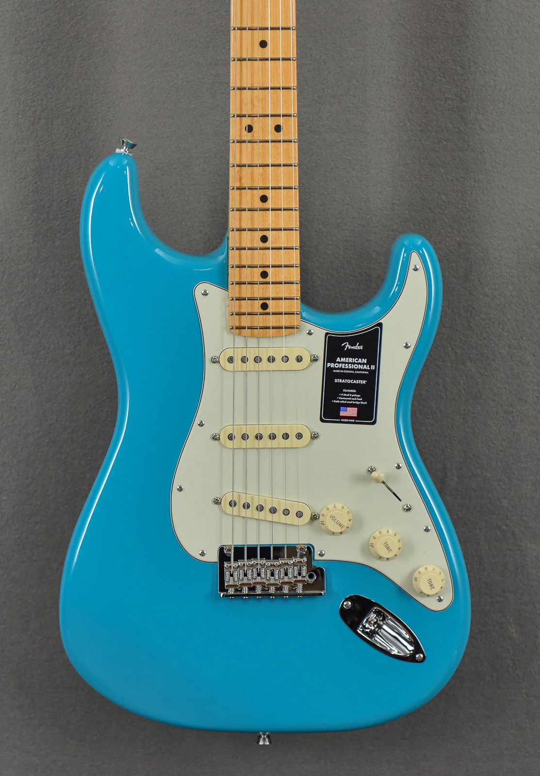 American Professional II Stratocaster – Miami Blue w/Maple - Image 3