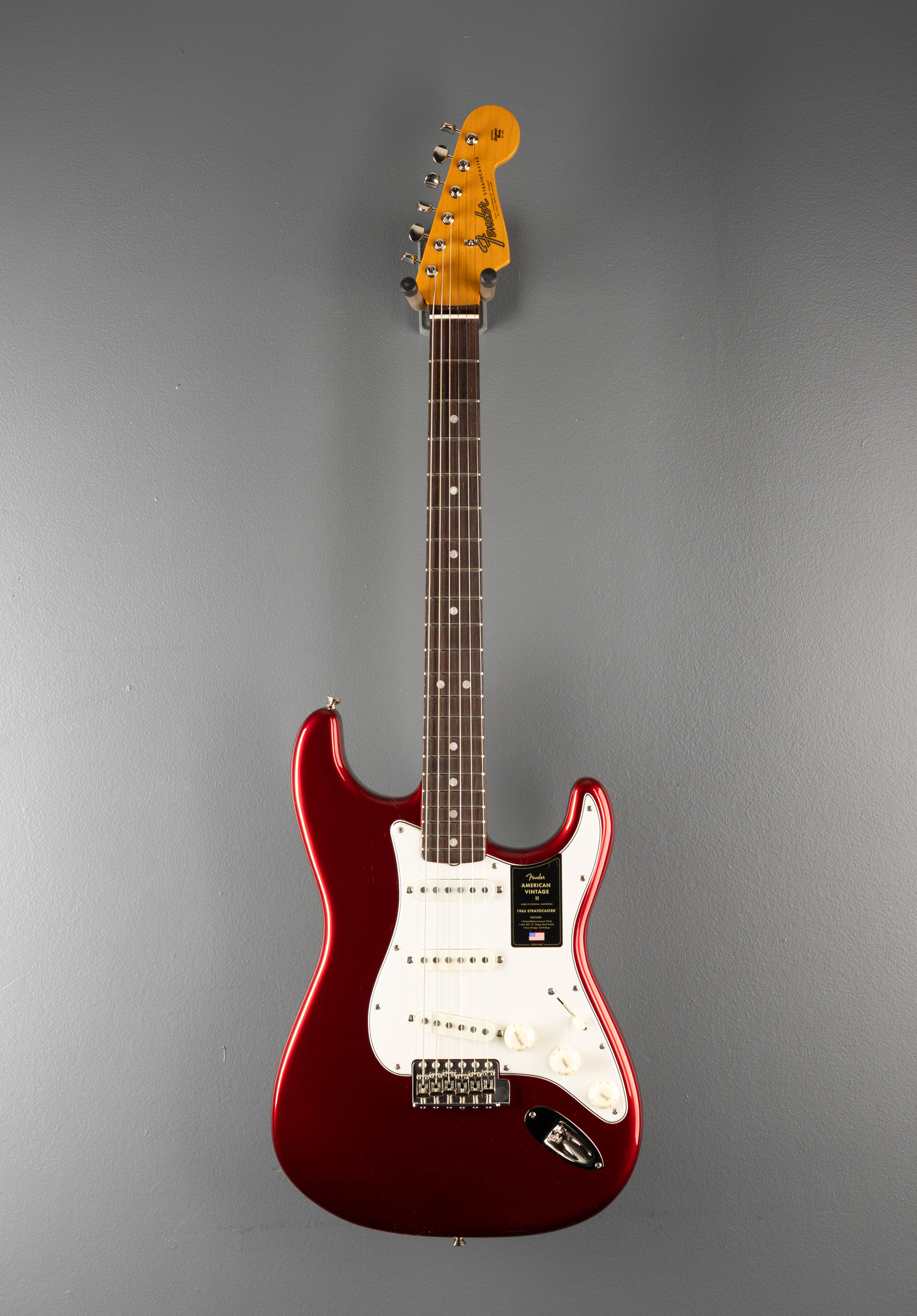 American Vintage II 1965 Stratocaster - Candy Apple Red - Image 3