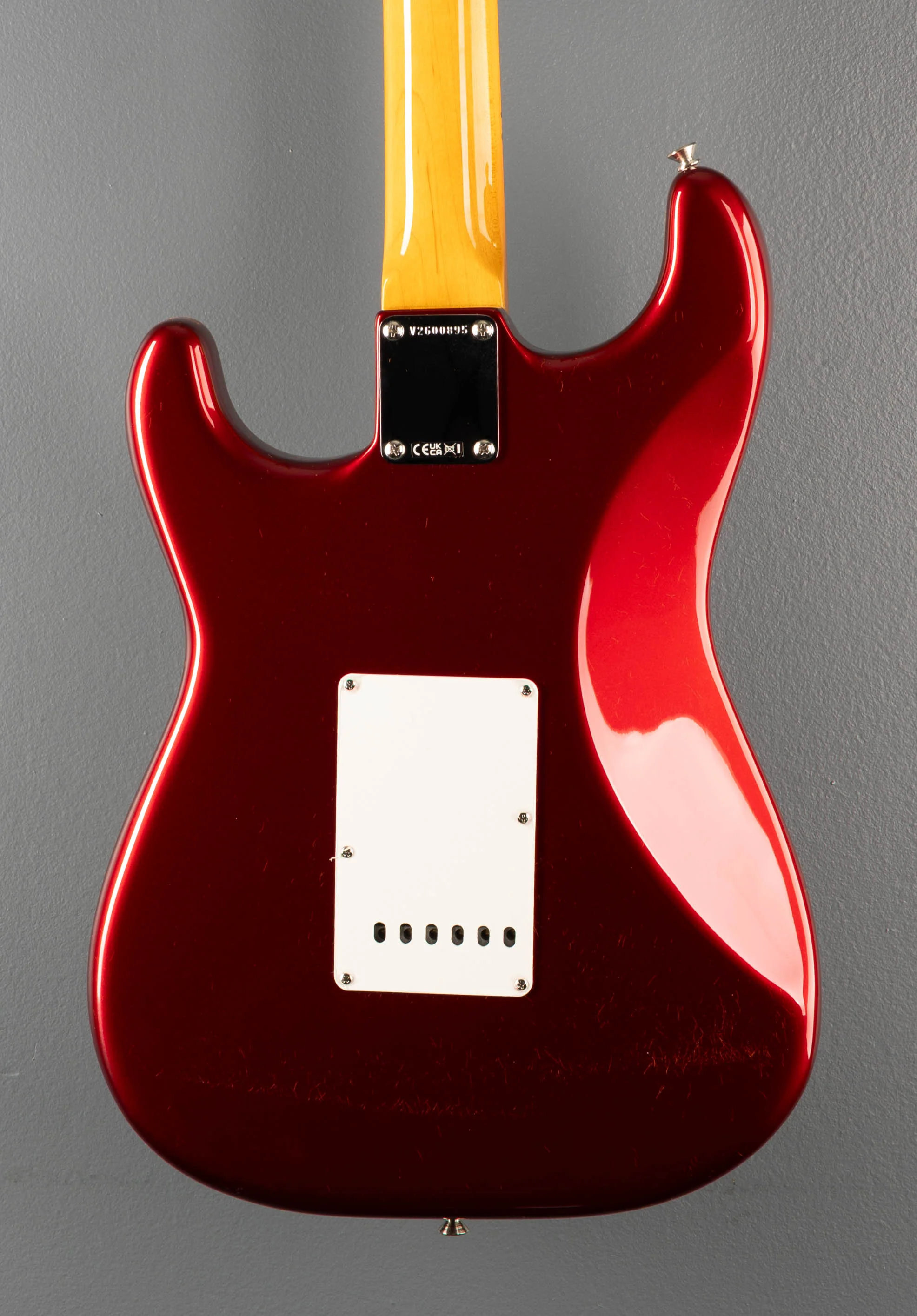 American Vintage II 1965 Stratocaster - Candy Apple Red - Image 4