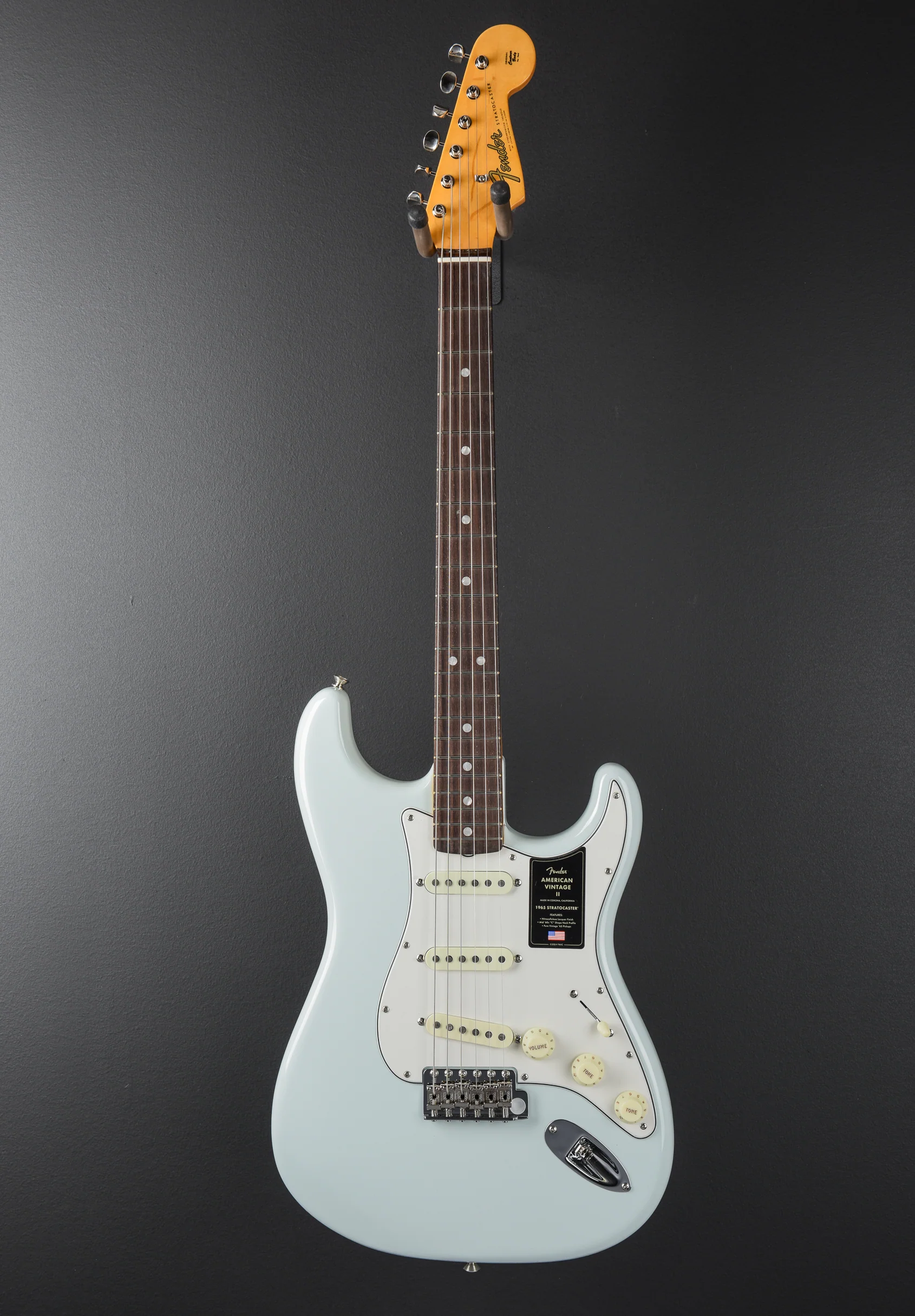 American Vintage II 1965 Stratocaster - Sonic Blue - Image 3
