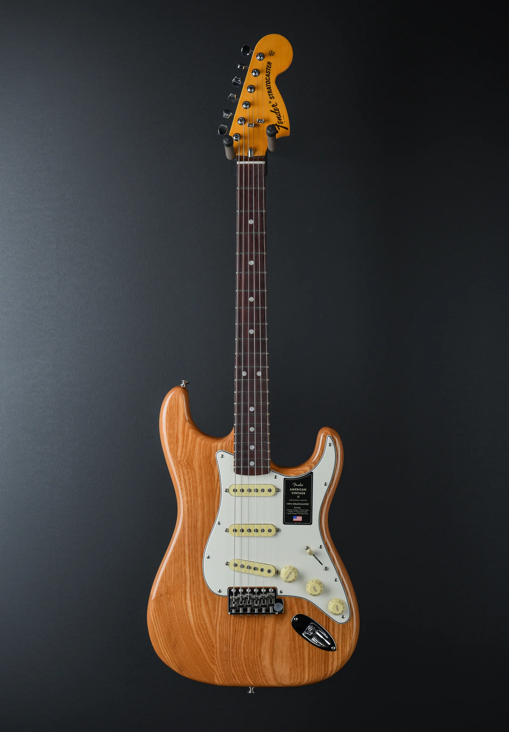 American Vintage II 1973 Stratocaster - Aged Natural w/Rosewood - Image 3