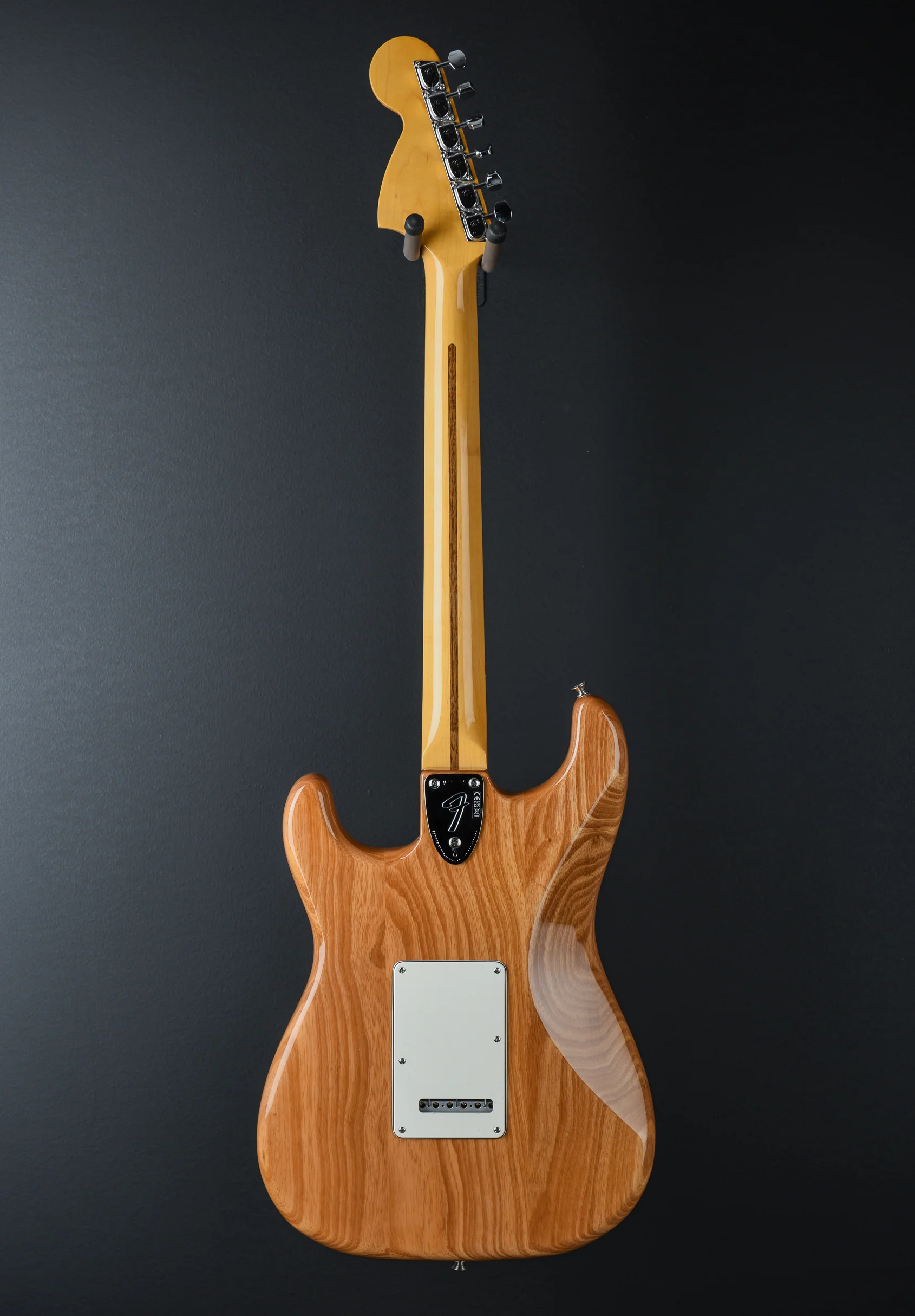 American Vintage II 1973 Stratocaster - Aged Natural w/Rosewood - Image 4