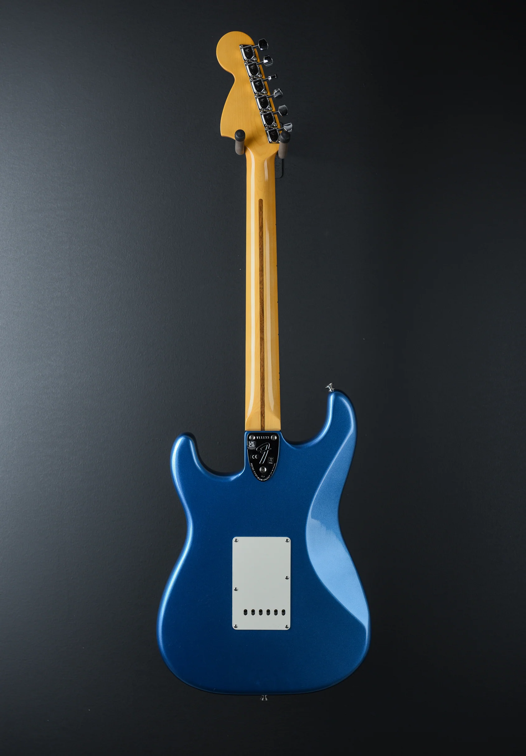 American Vintage II 1973 Stratocaster - Lake Placid Blue w/Maple - Image 4