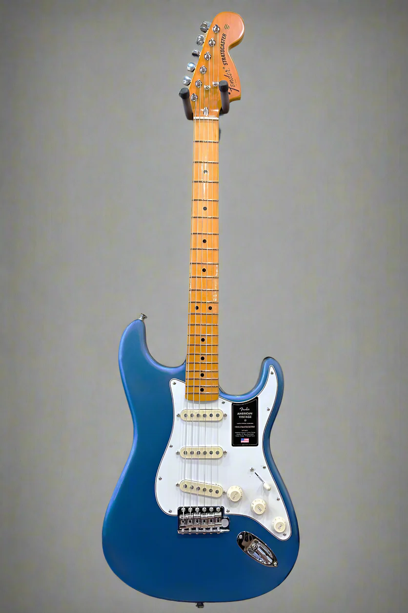 American Vintage II 1973 Stratocaster - Lake Placid Blue w/Maple - Image 3