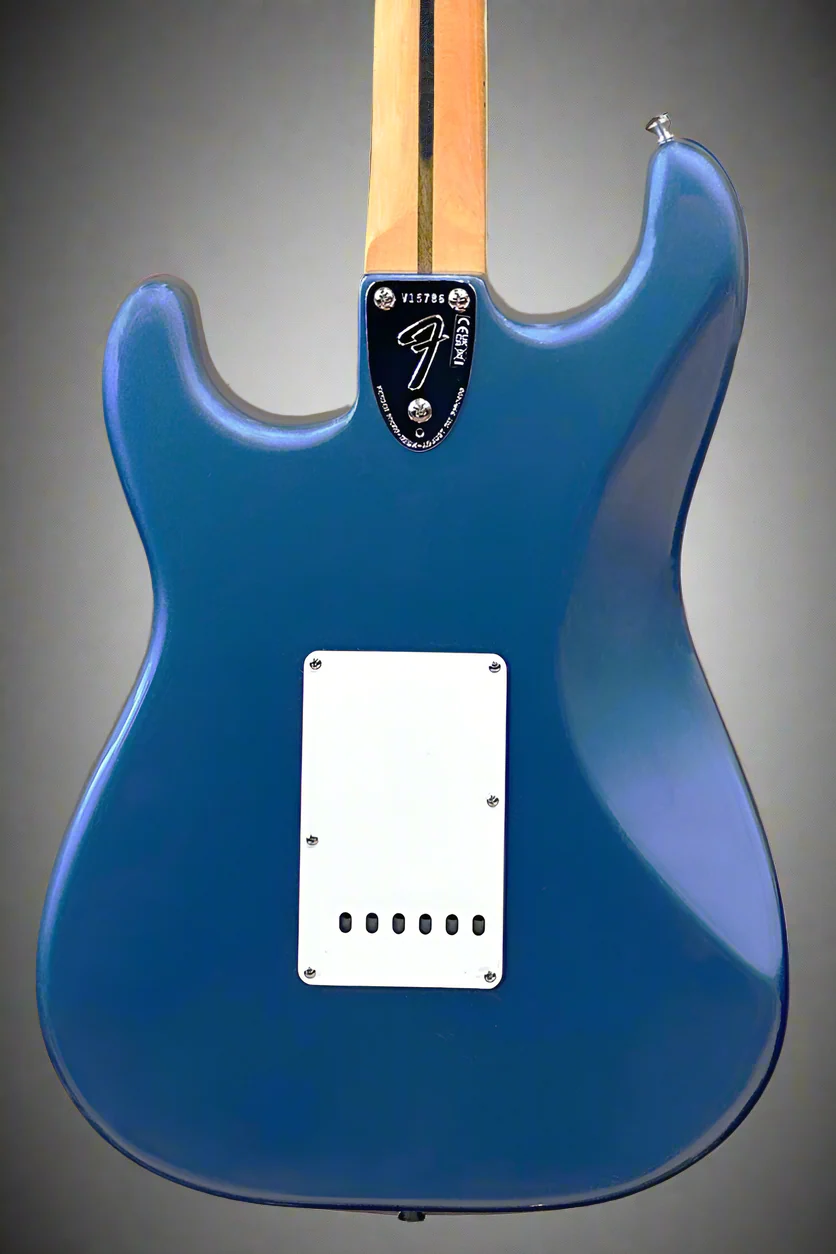 American Vintage II 1973 Stratocaster - Lake Placid Blue w/Maple - Image 4