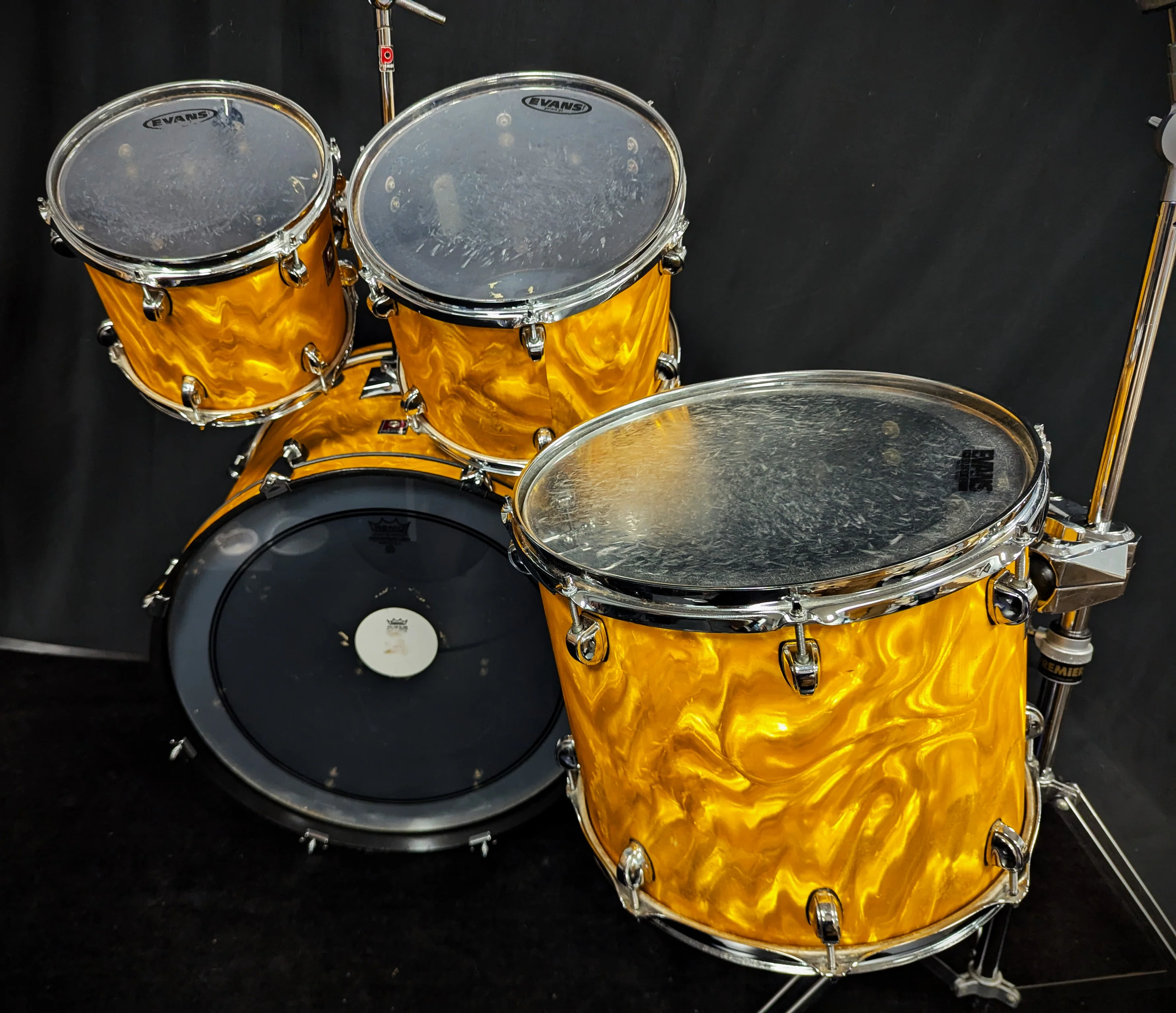 APK Yellow Satin Flame 4-Piece Shell Pack with Cymbal/Tom Stand - Image 18