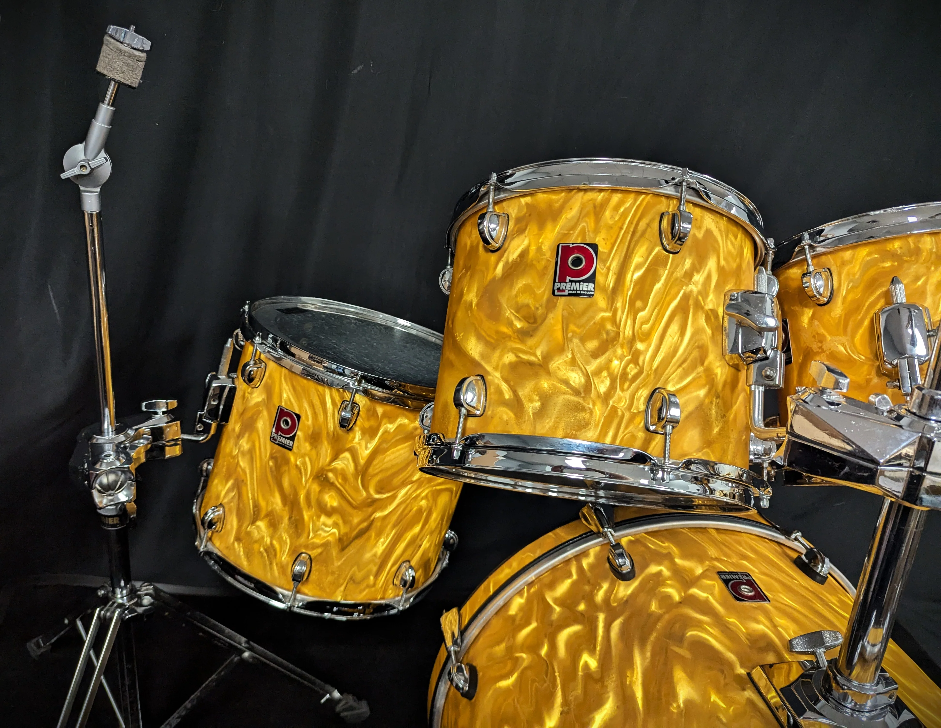 APK Yellow Satin Flame 4-Piece Shell Pack with Cymbal/Tom Stand - Image 8