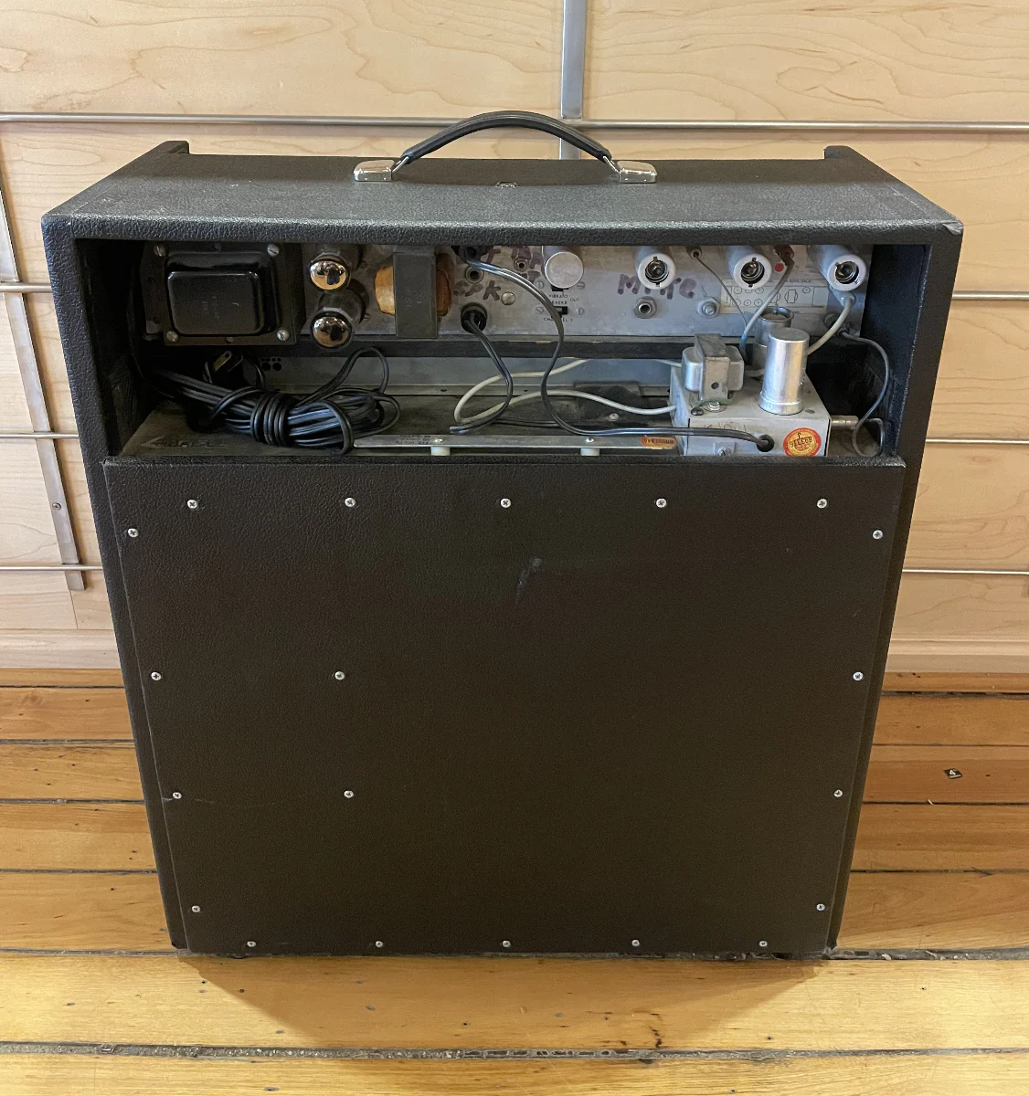 Audio Guild Corp PANaramic 1-12" Combo - Image 2