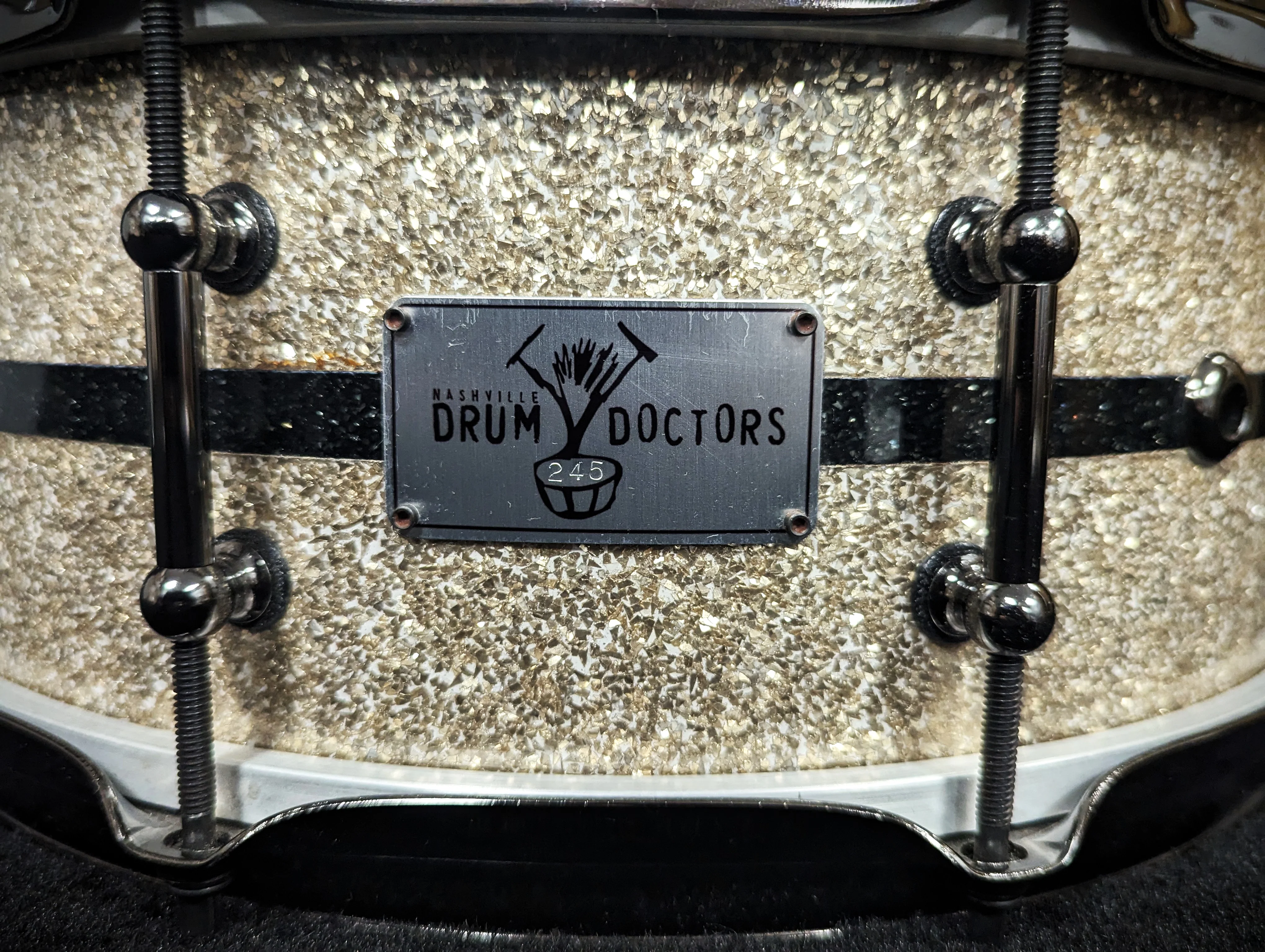 White Glass Glitter Snare - Image 3