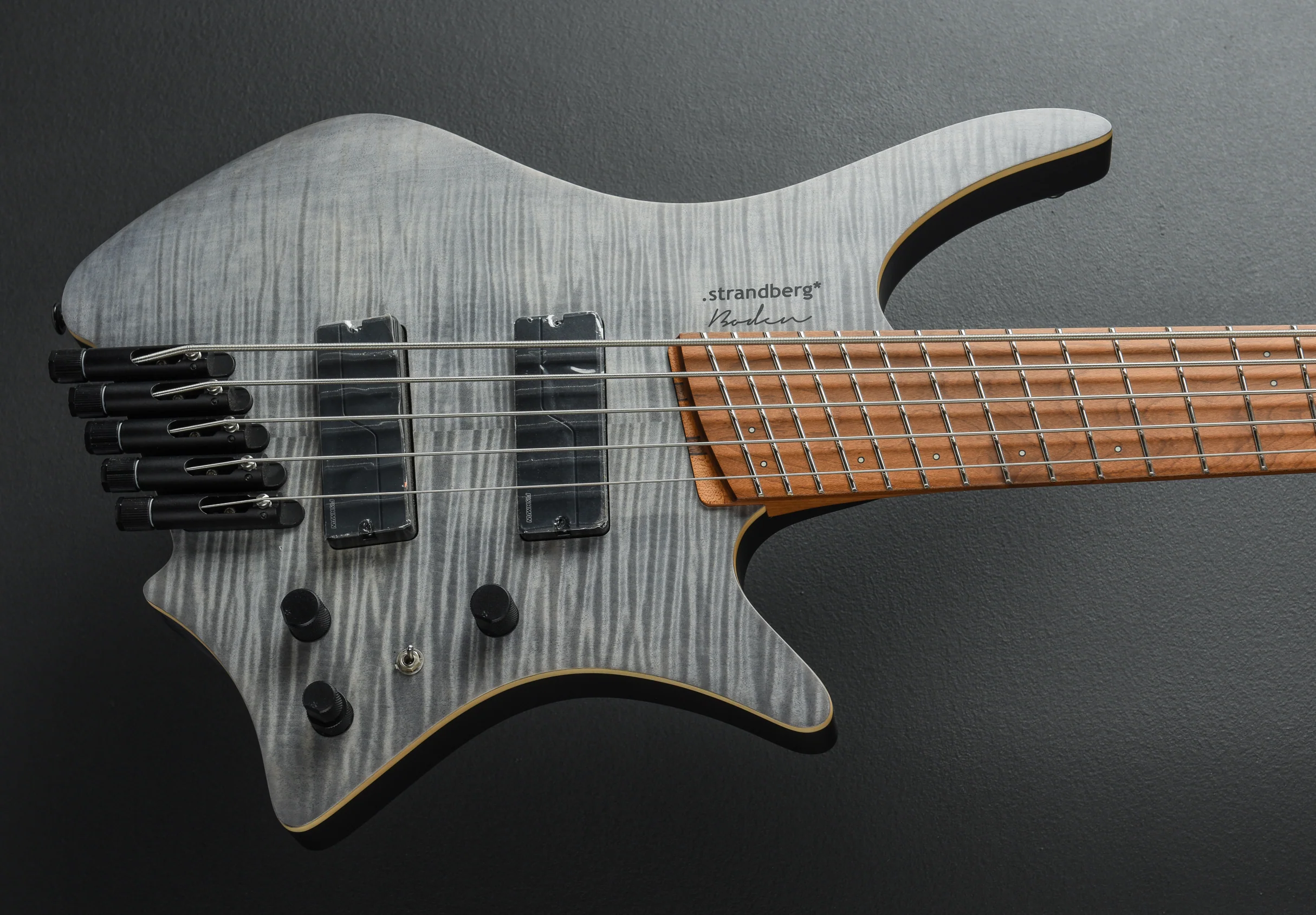 Boden Bass Standard 5 - Charcoal