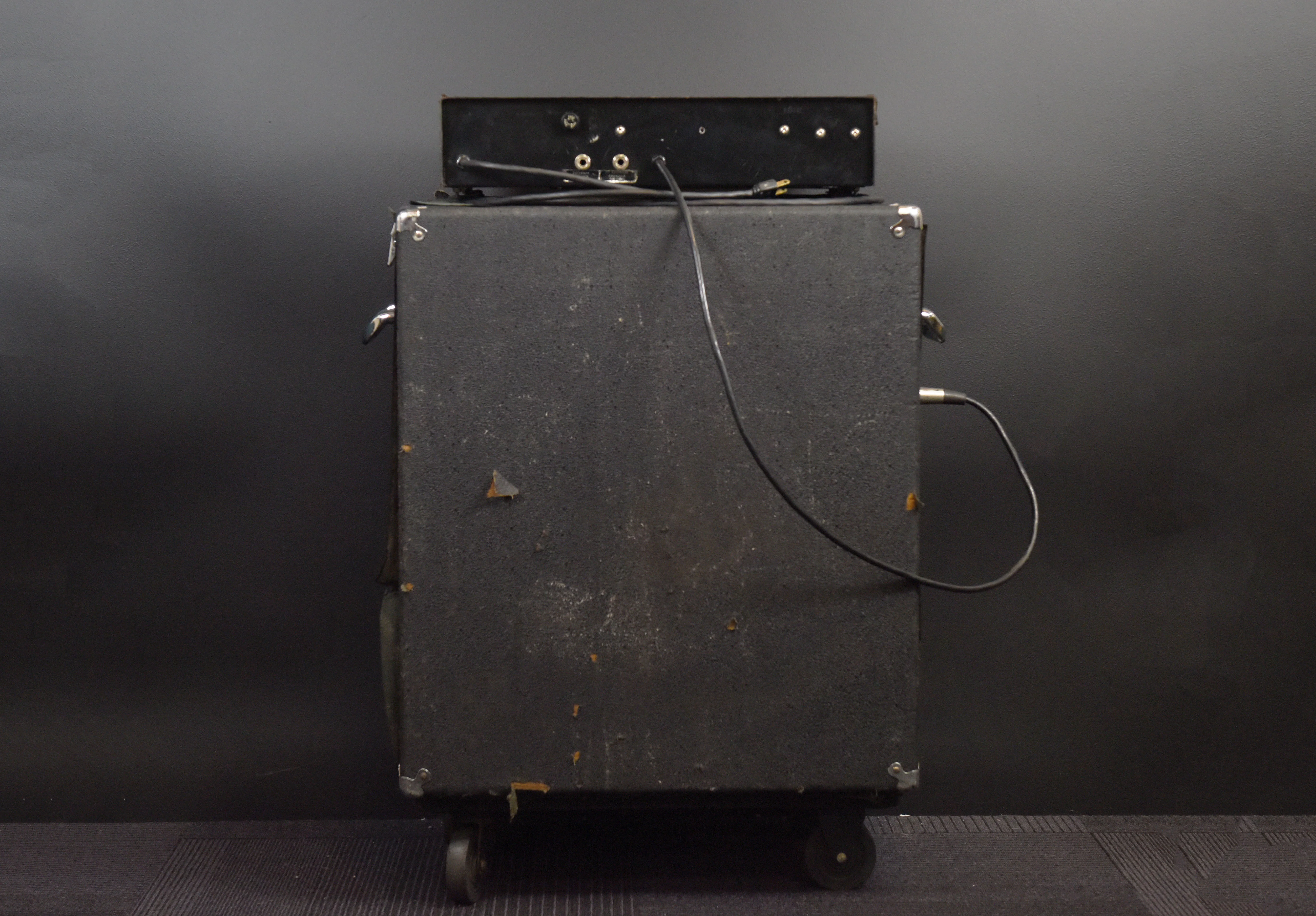 BT-15 Portaflex Fliptop Bass Combo, Late 60s - Image 2