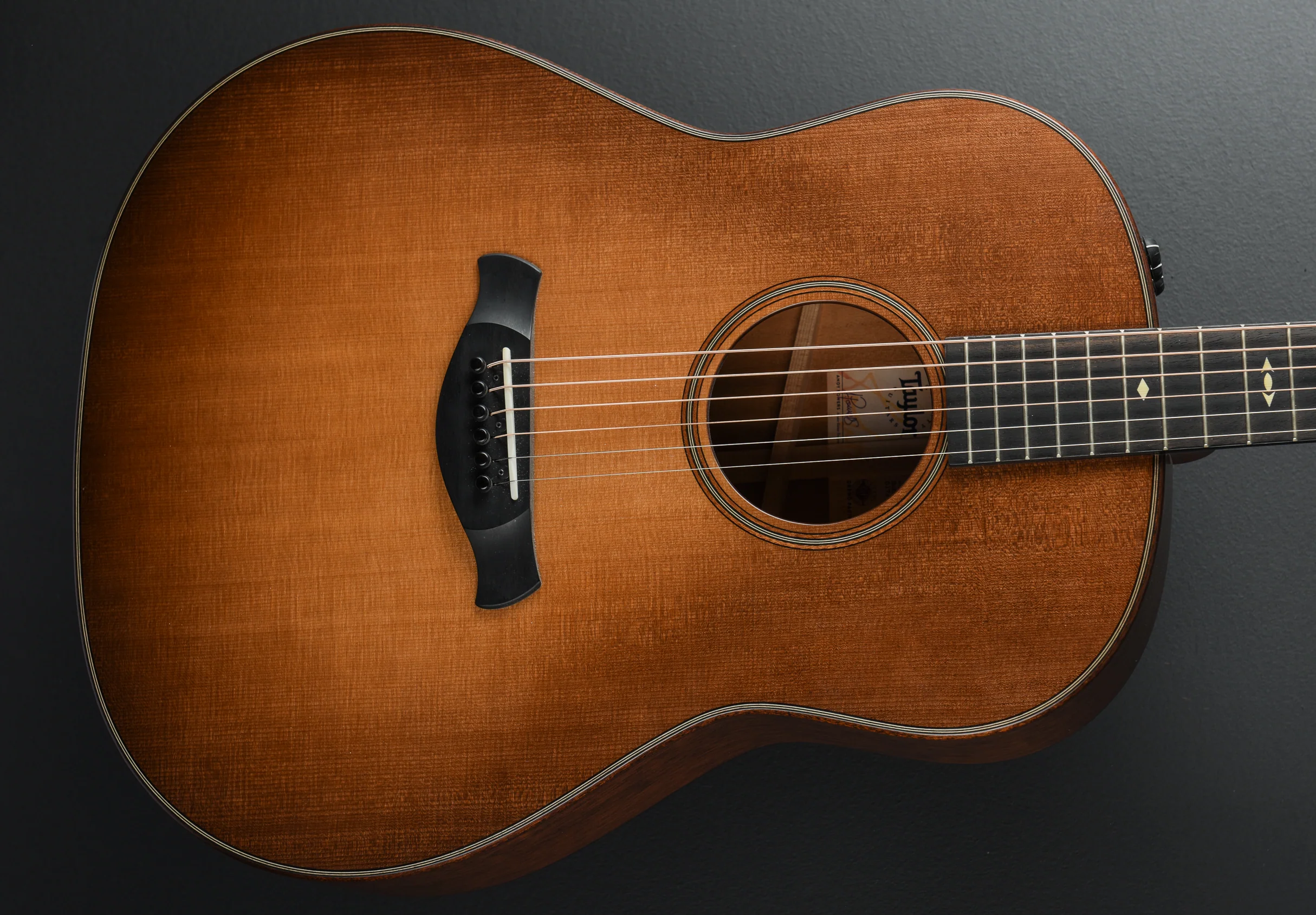 USED Builder’s Edition 517E WHB - Wild Honey Burst '19