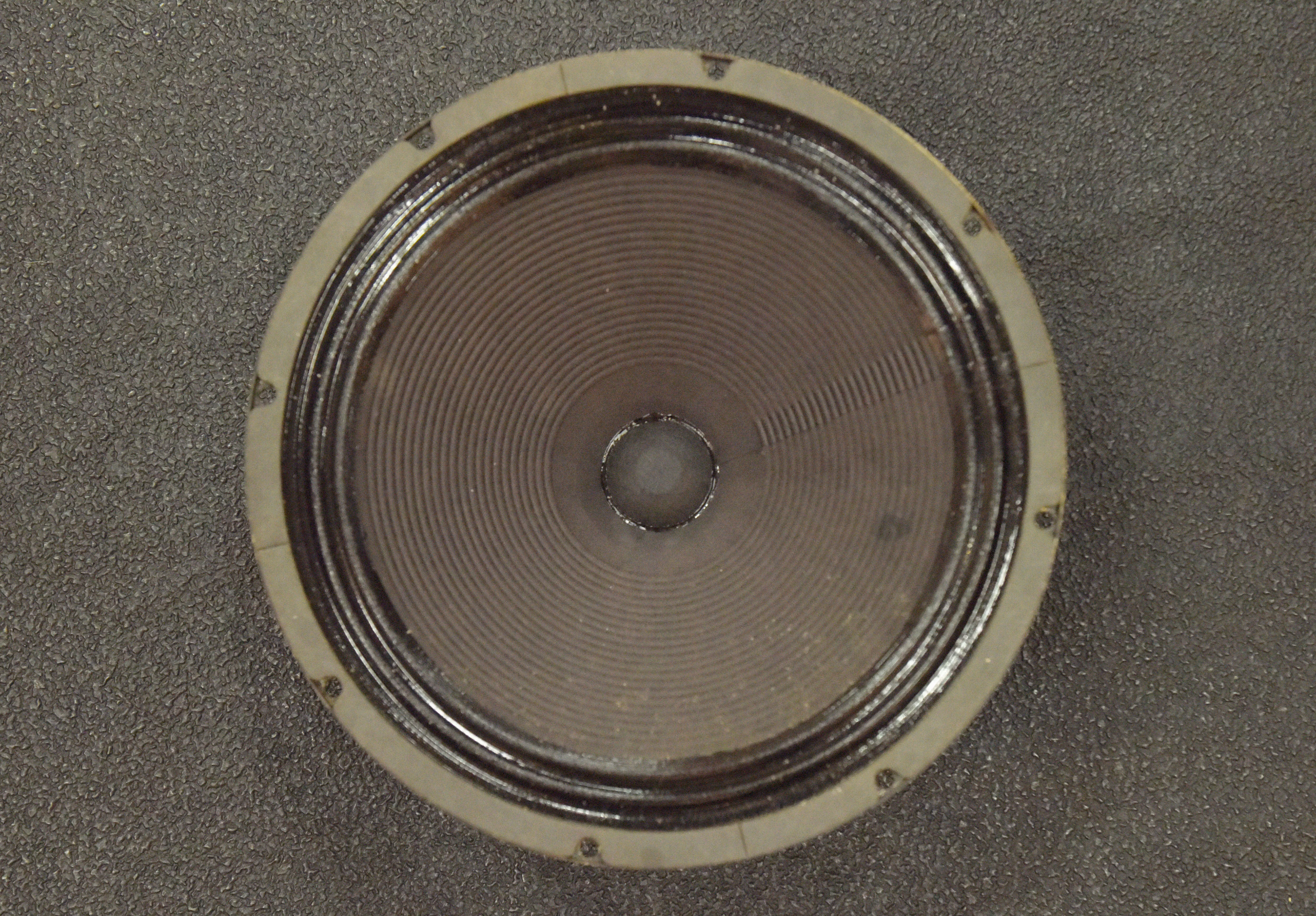 C12R - 12" 8 OHMs Speaker, '63 - Image 2