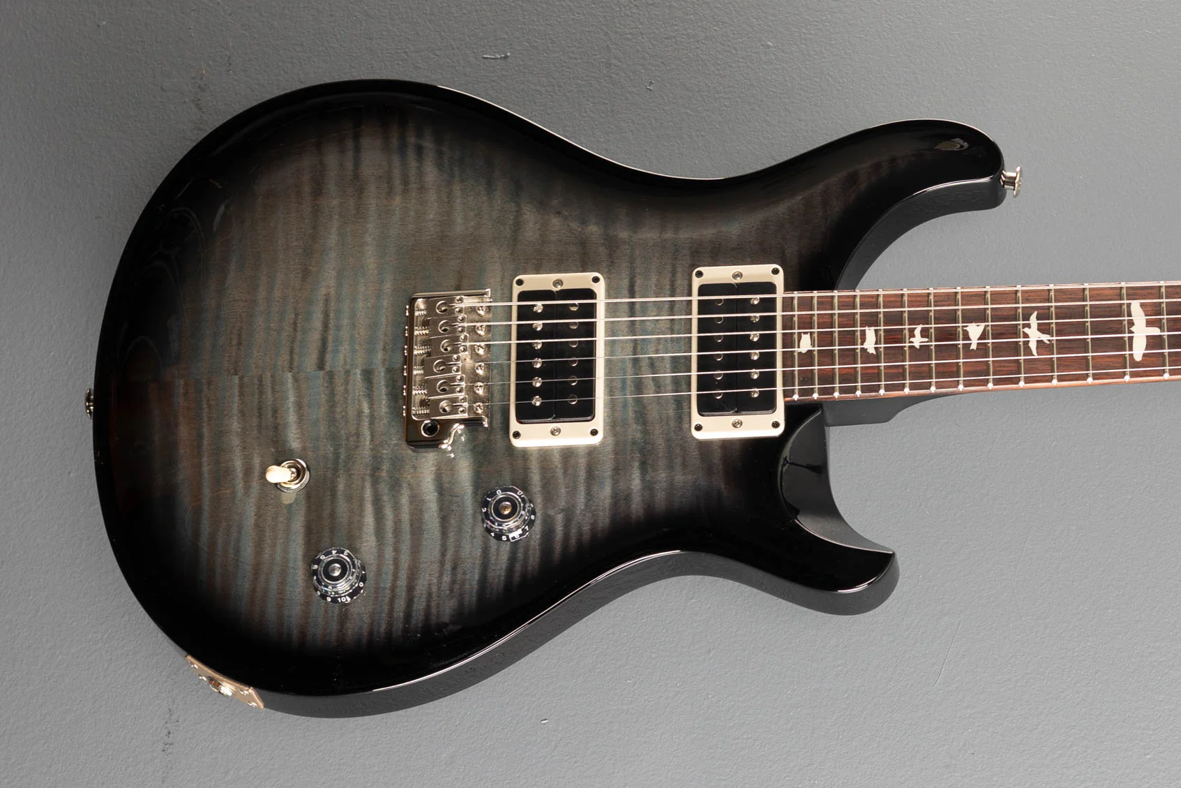 CE-24 - Faded Grey Wraparound Smokeburst