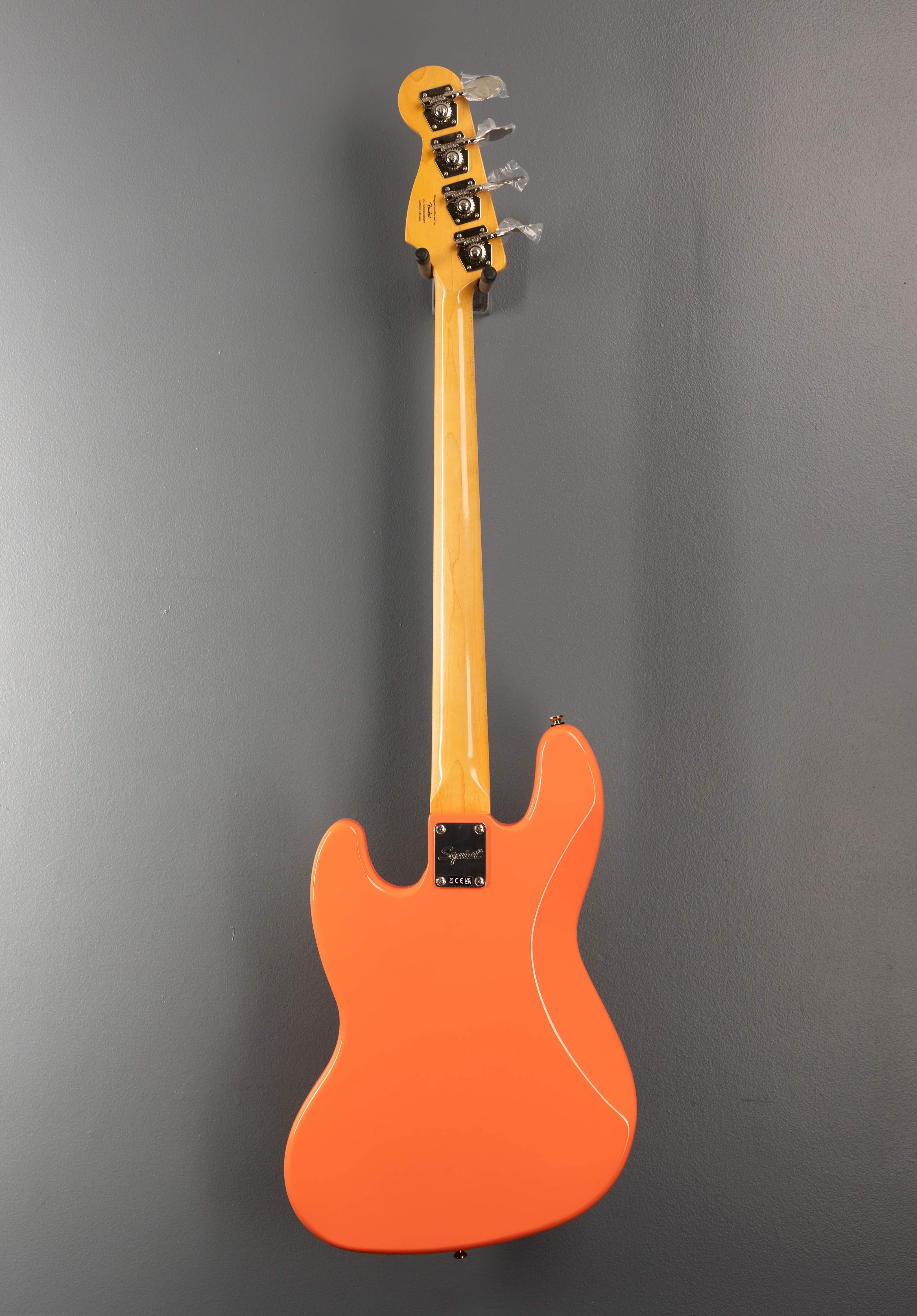 Classic Vibe 60's Jazz Bass - Tahitian Coral - Image 4