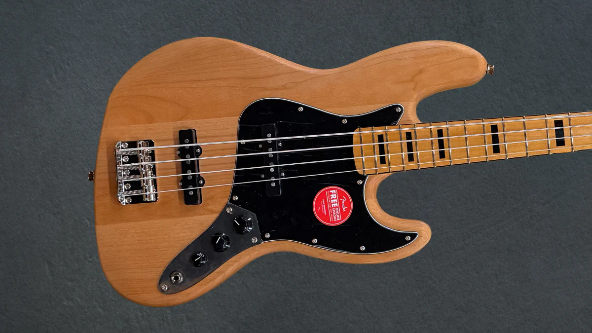 Classic Vibe 70's Jazz Bass - Natural