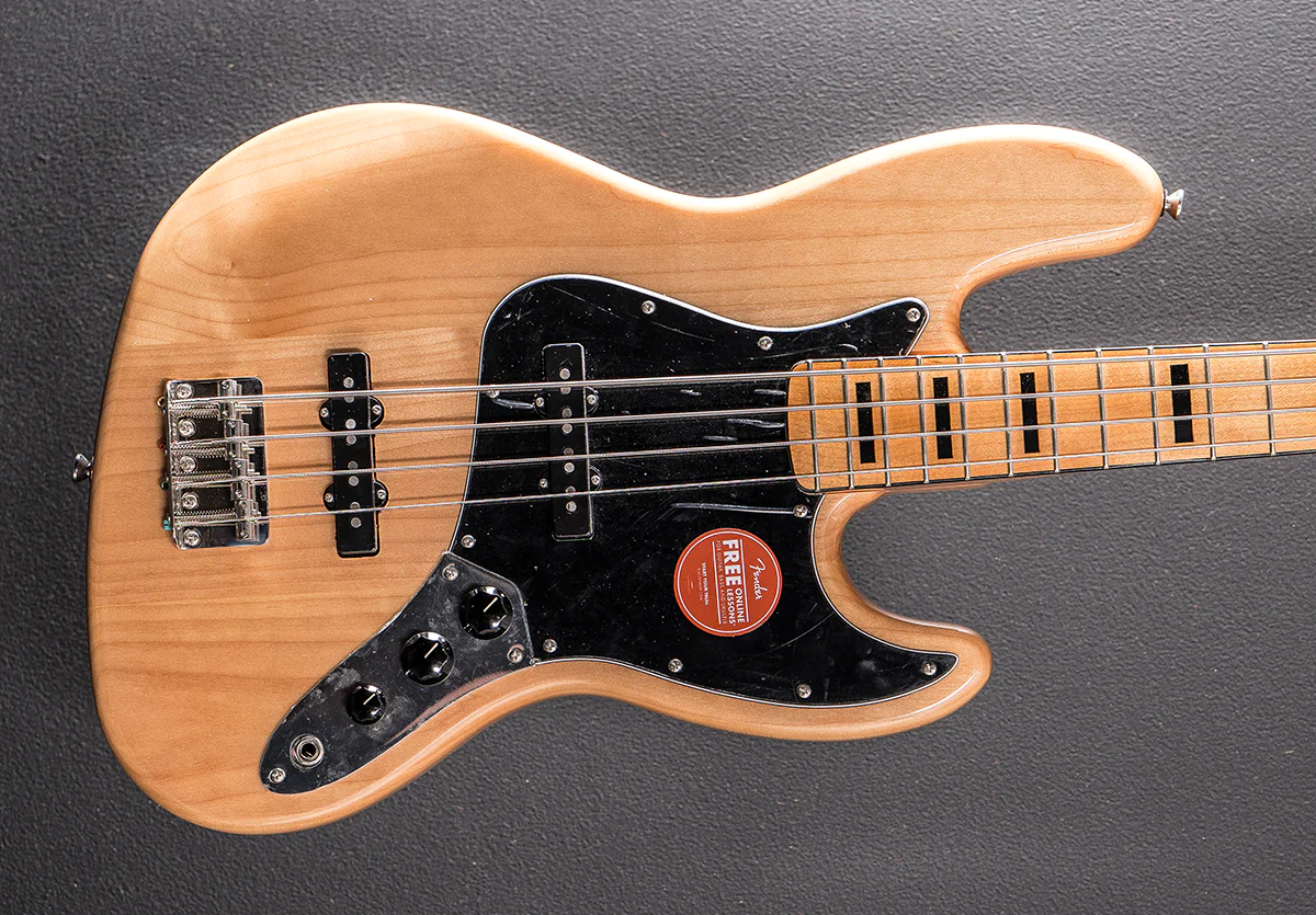Classic Vibe 70's Jazz Bass - Natural