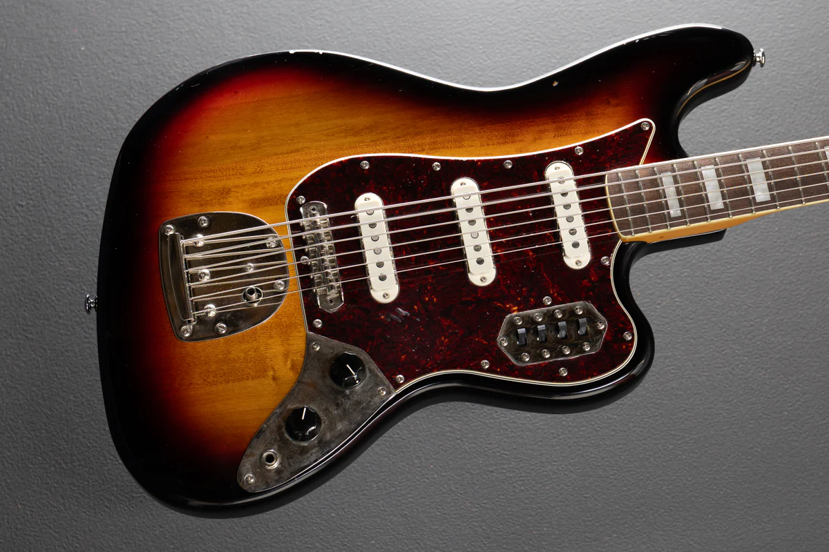Classic Vibe Bass VI '23