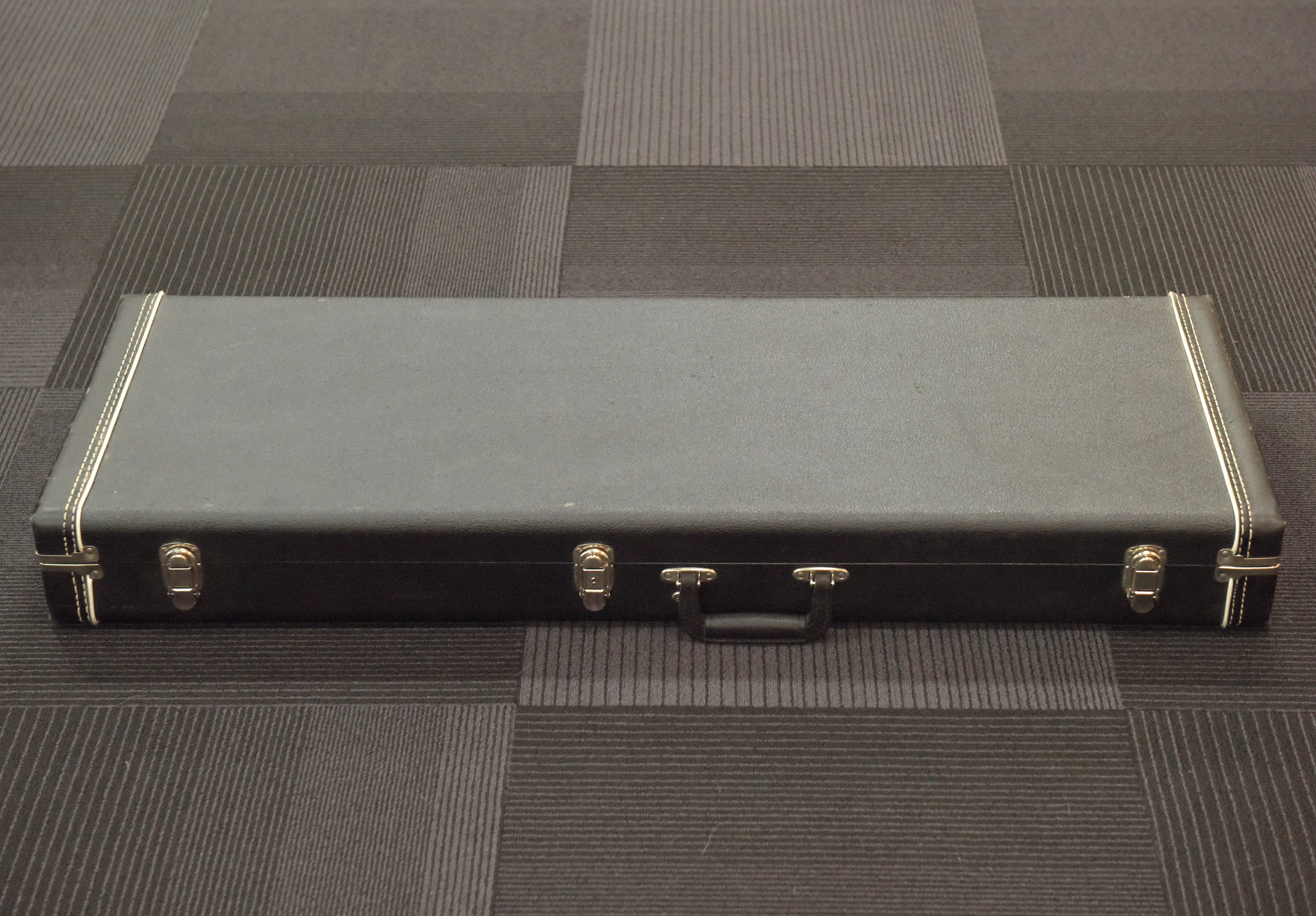 Custom 22/24 Multi-Fit Hardshell Case, Recent - Image 2