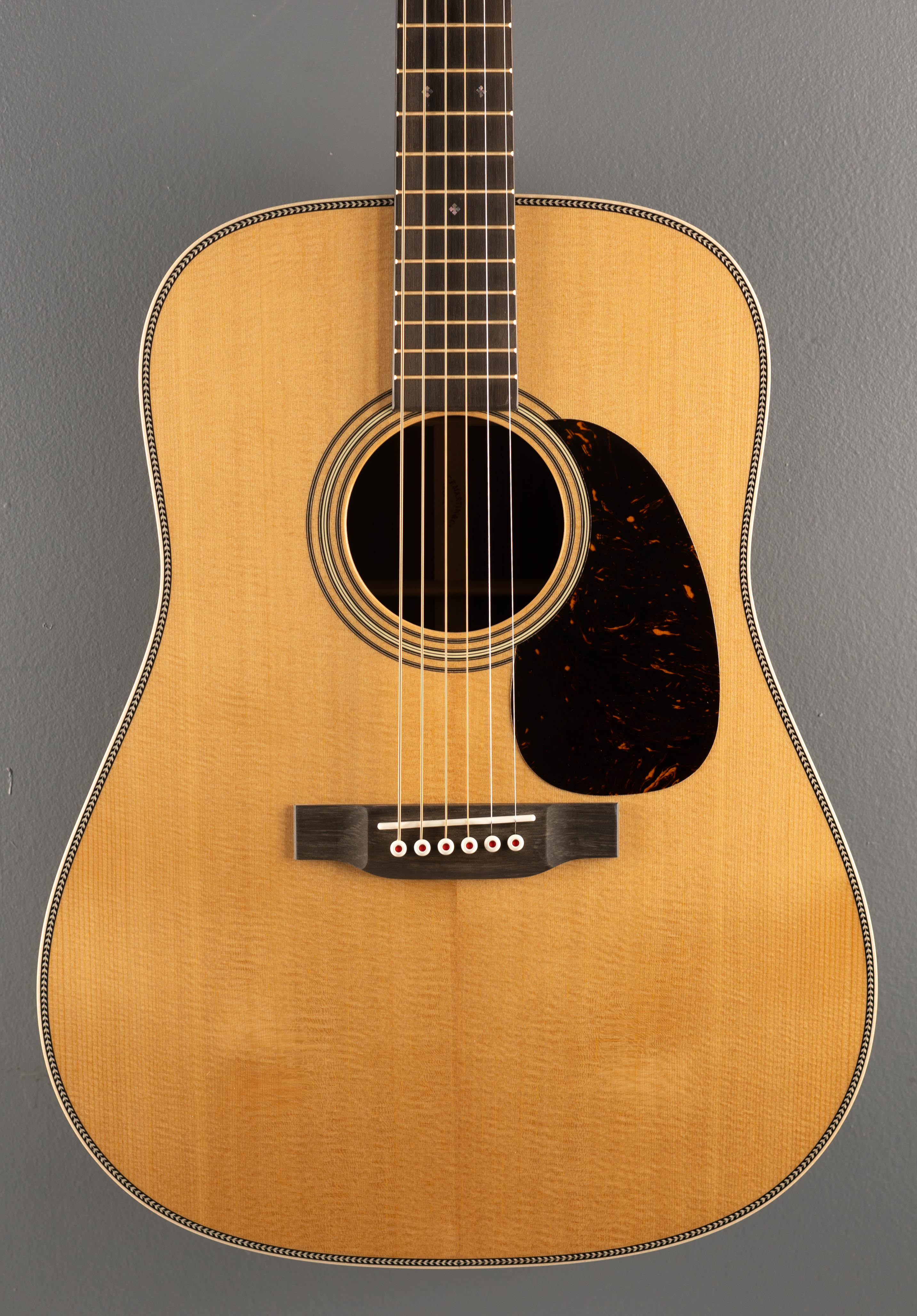 D-28 Modern Deluxe - Image 2
