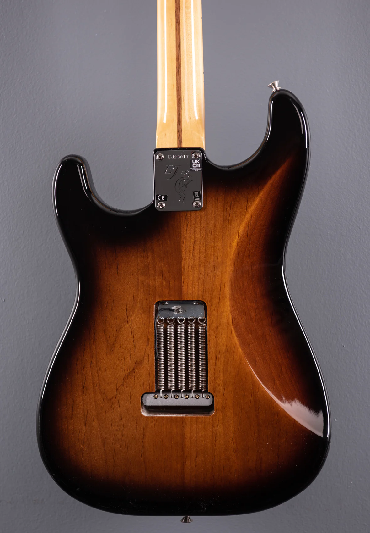 Eric Johnson Stratocaster Maple - Two Color Sunburst - Image 5