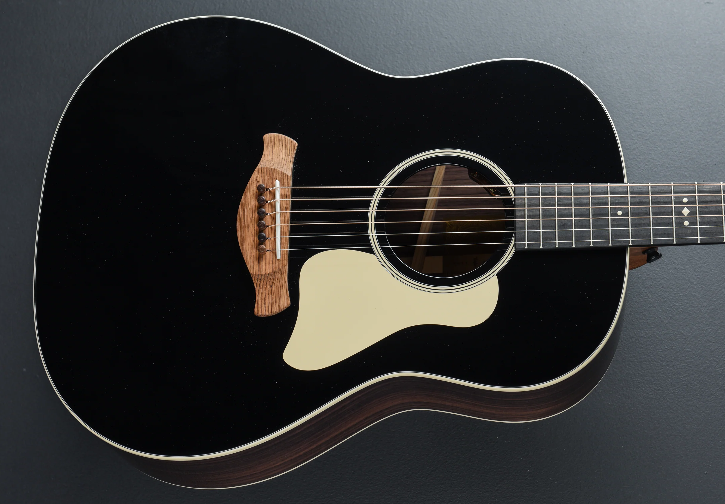 Gold Label 717E Blacktop