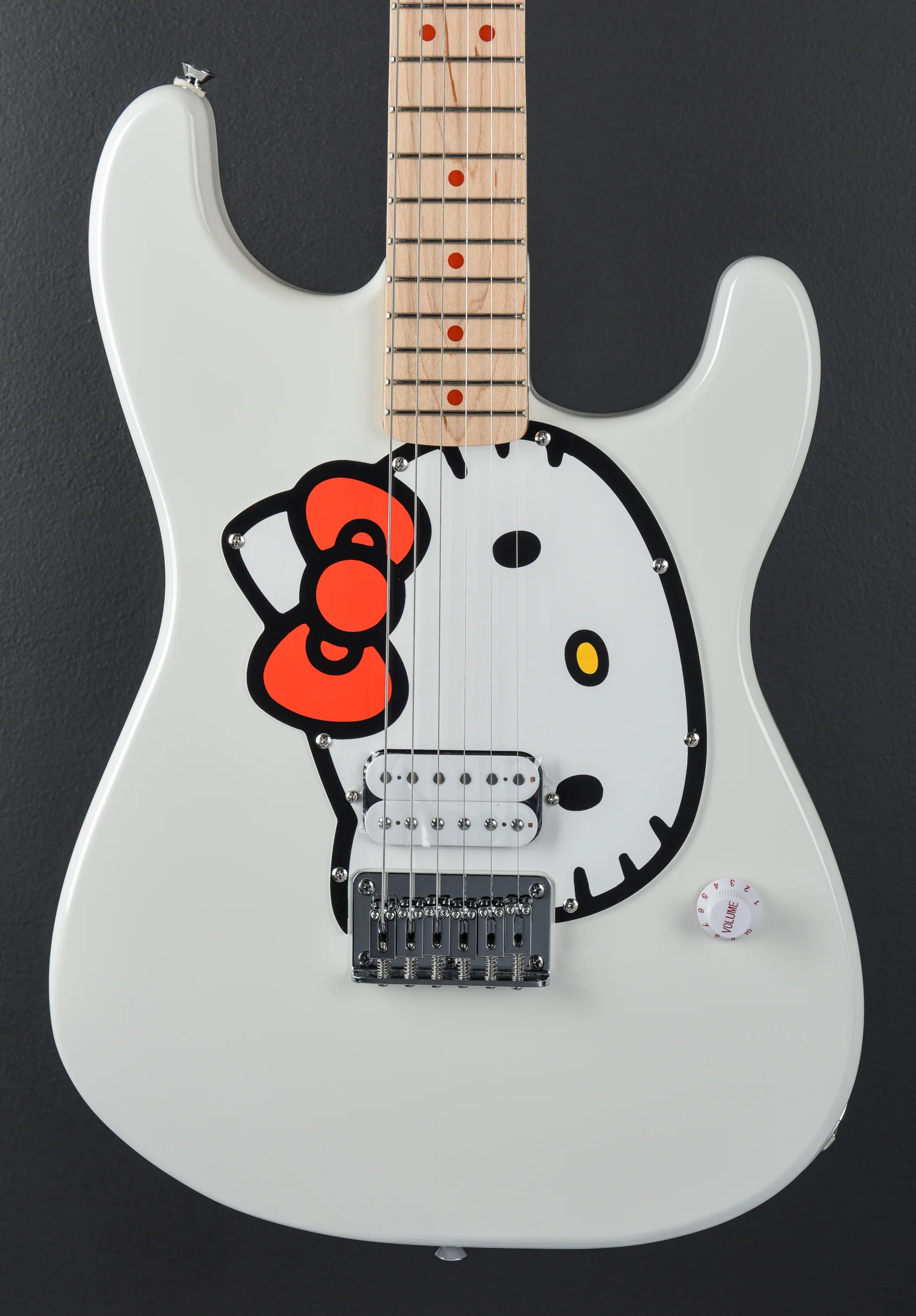 Hello Kitty Stratocaster - White - Image 2