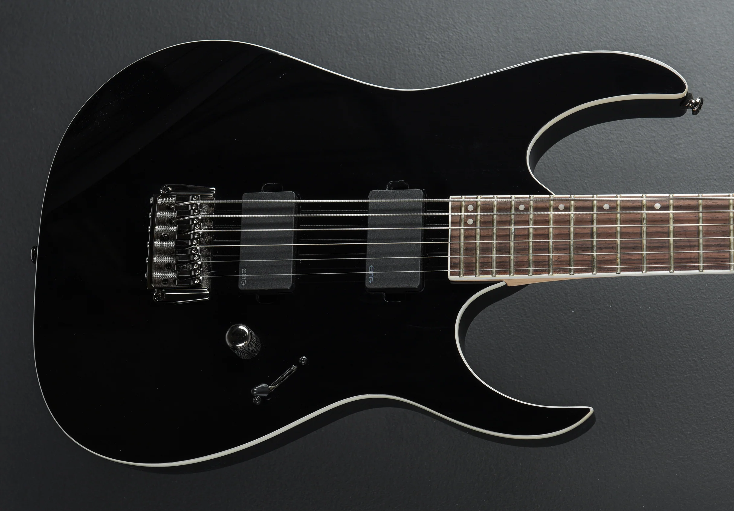 Iron Label RGIB21 - Black