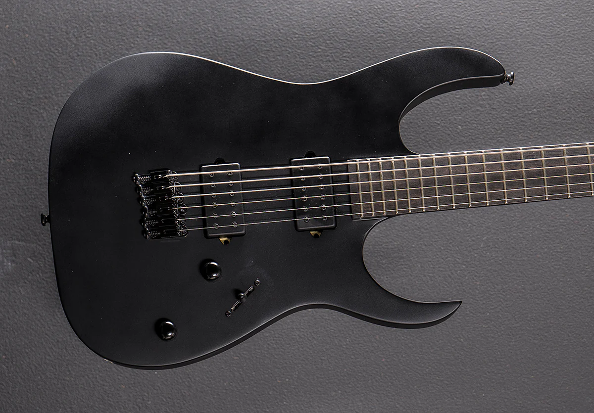 Iron label RGRTBB21 Baritone - Black Flat