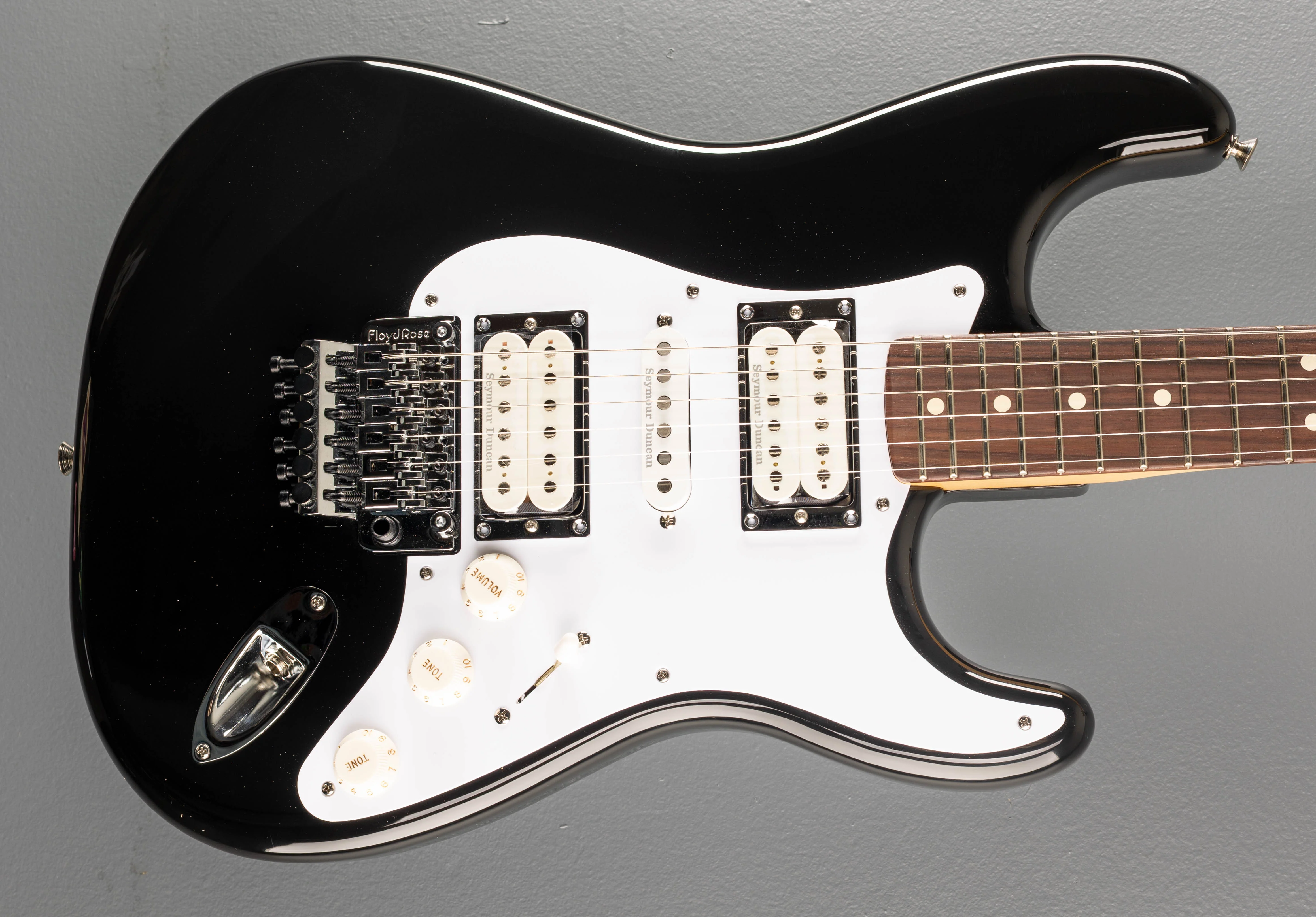 Limited Edition 50th Anniversary Dave Murray Stratocaster - Black