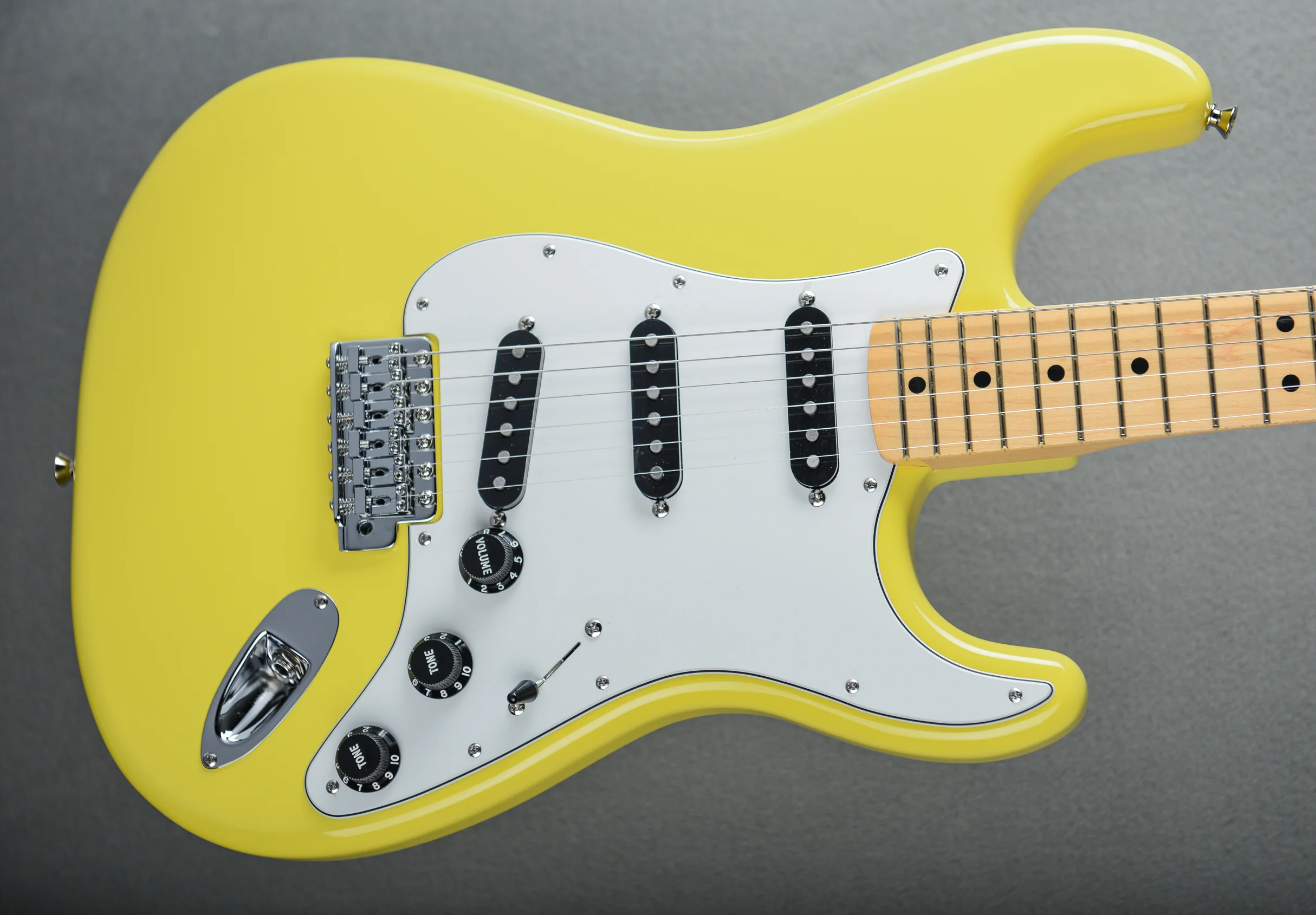 MIJ LTD. International Color Strat, '23