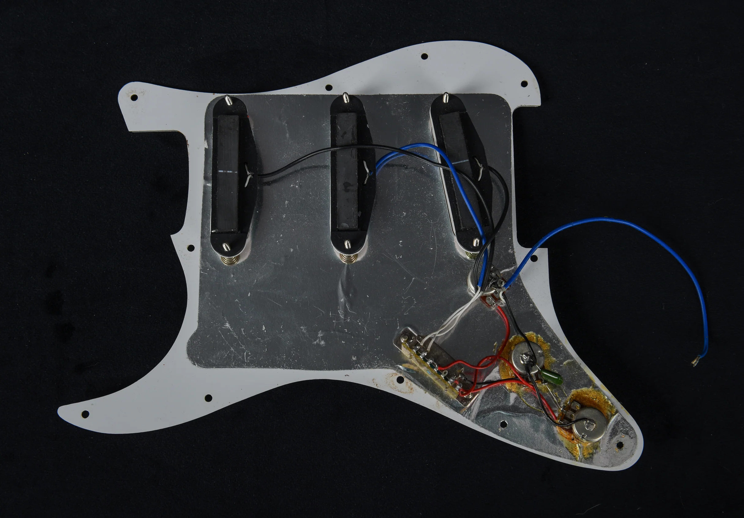 Misc. Loaded Pickguard 'Recent - Image 2